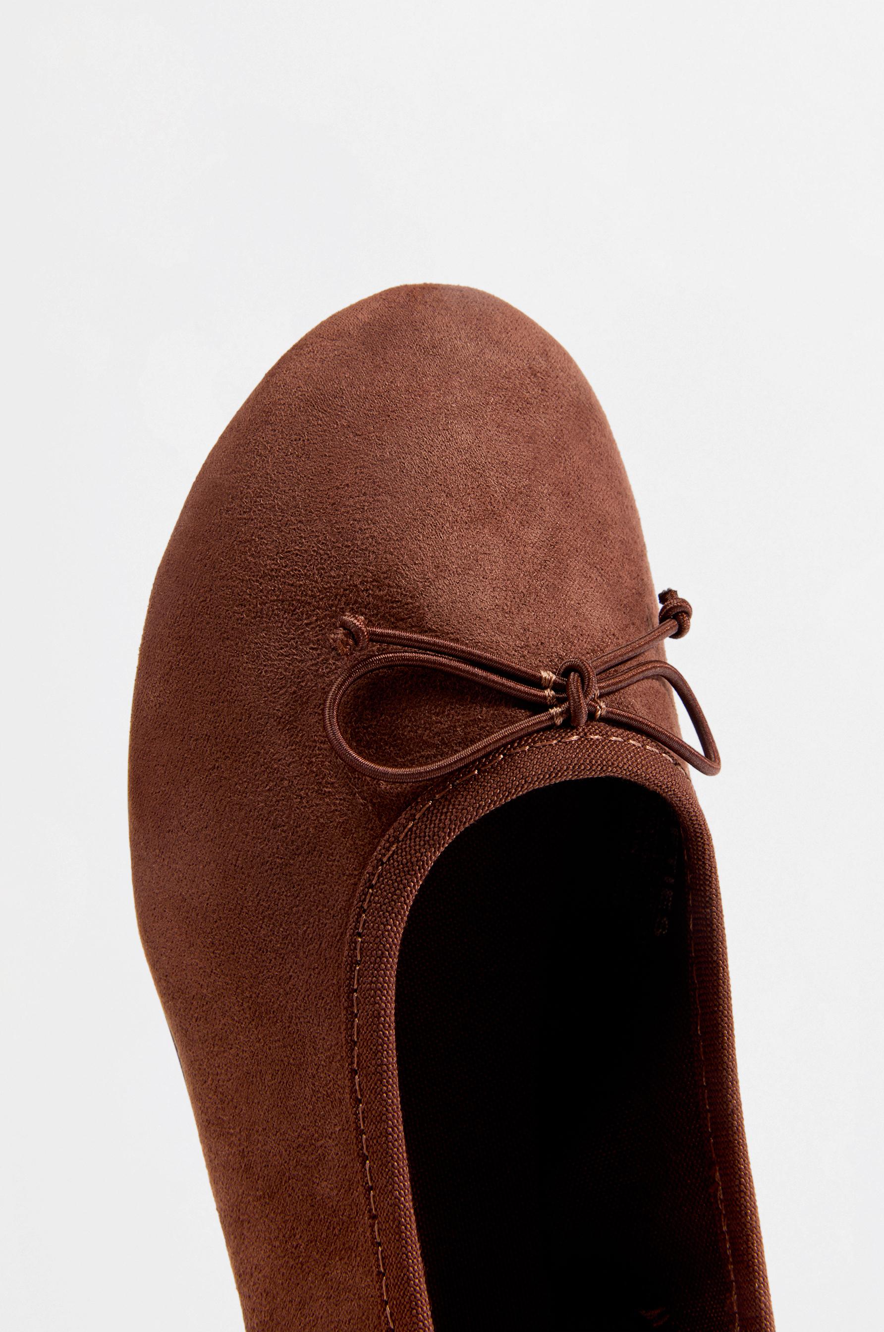 Bow ballet flats — BROWN