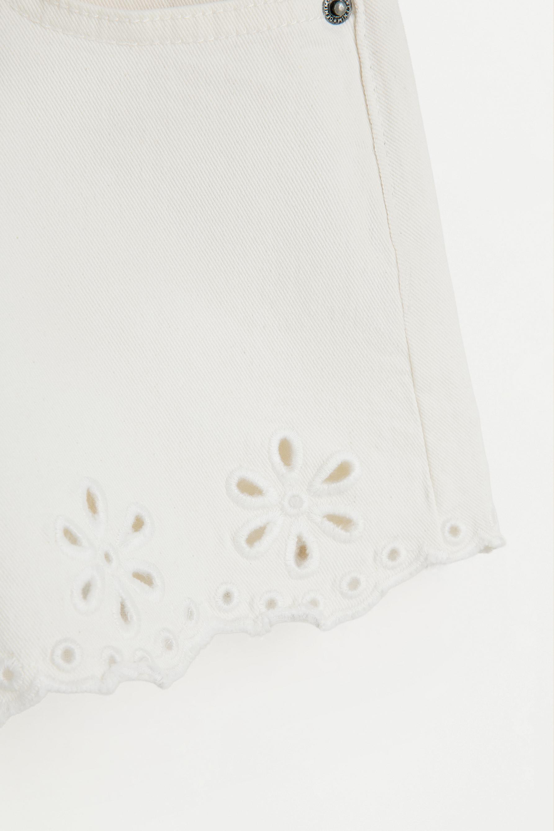 Swiss embroidery denim shorts — OFF WHITE