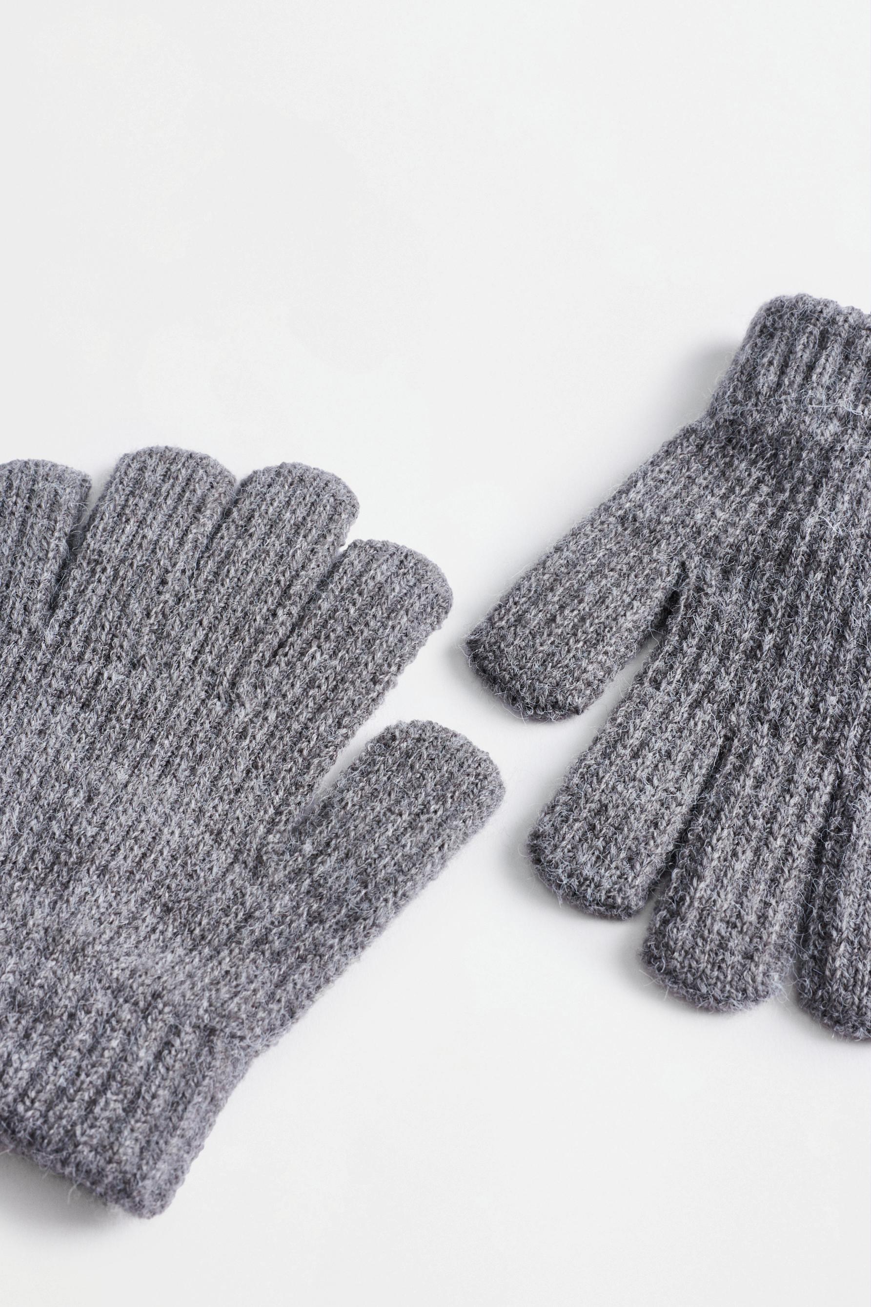 Knit gloves — GREY