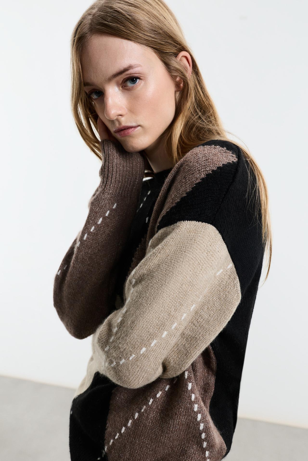 Diamond-textured sweater — ECRU/BROWN