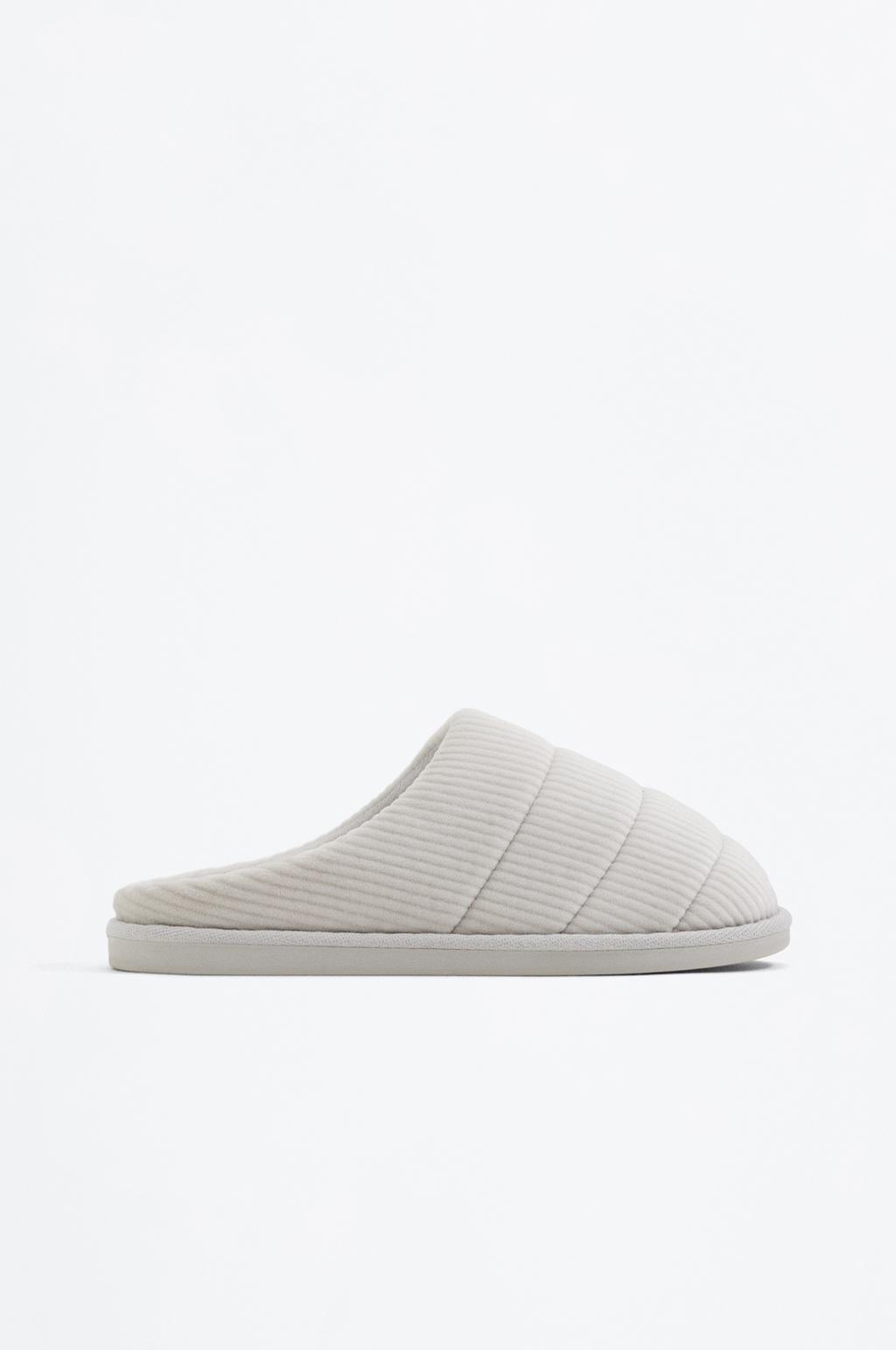 Pantufa acolchoada com efeito de bombazina