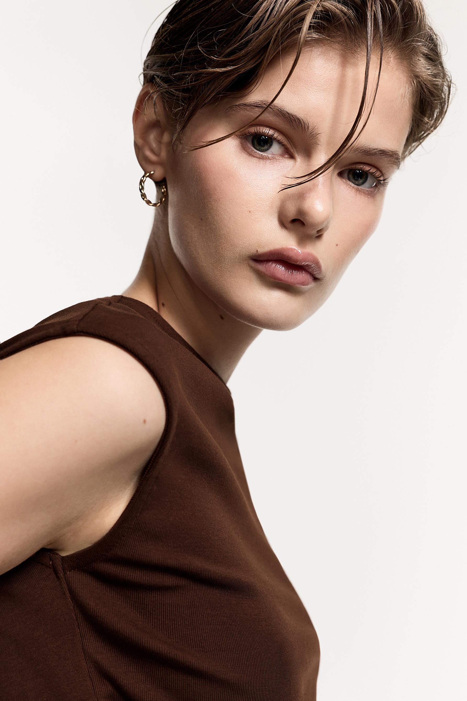 Gathered T-shirt — BROWN