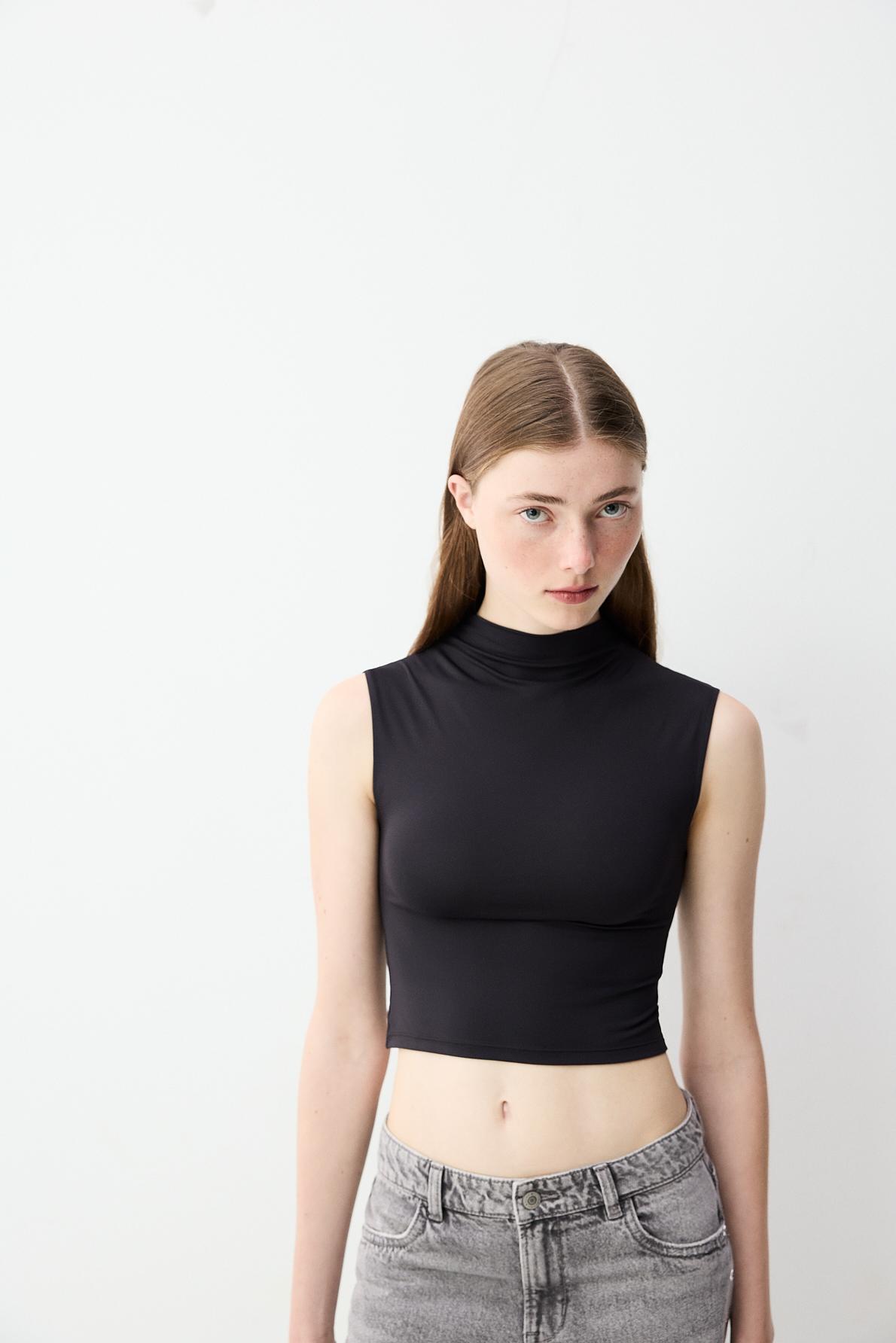 Camiseta poliamida cuello subido