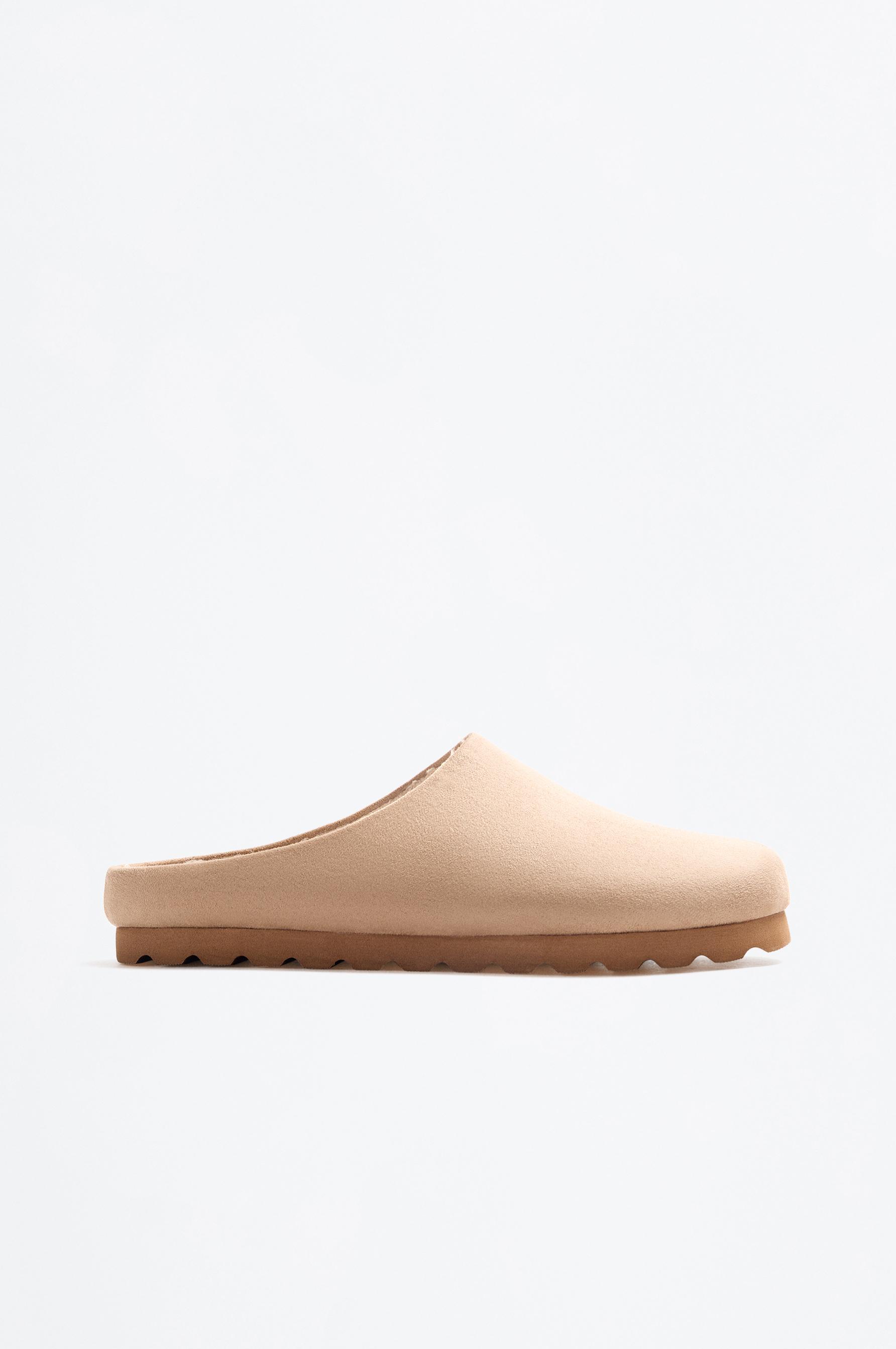Faux suede home clogs — BROWN