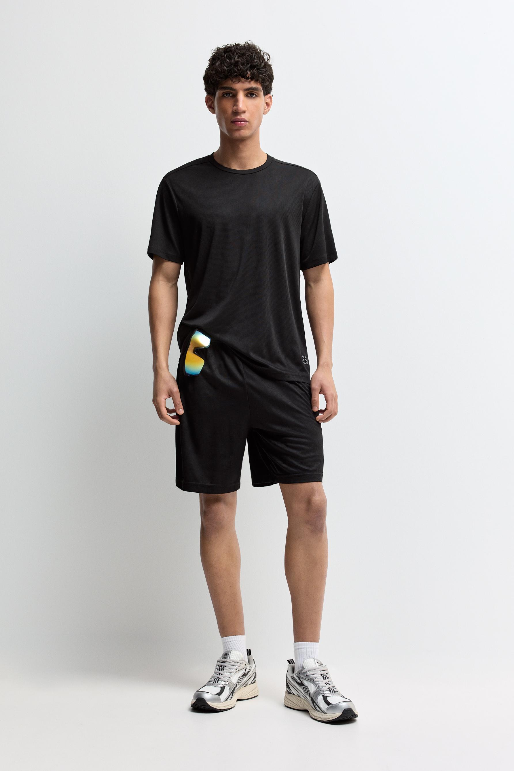 Bermuda sports shorts — BLACK