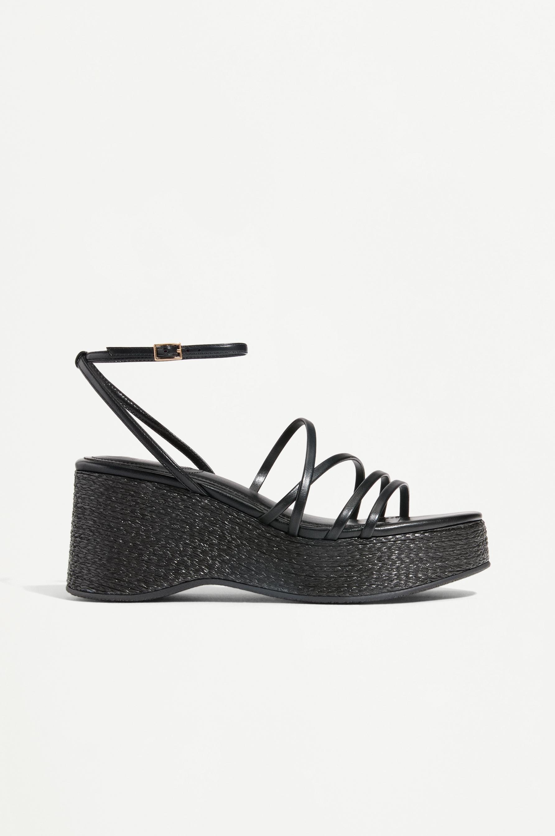 Sandalia cuña rafia