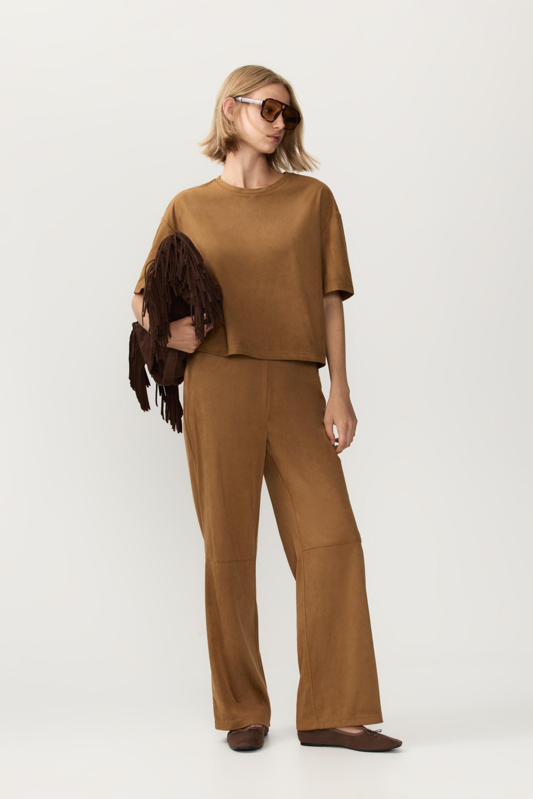 Pantalón wide leg efecto ante