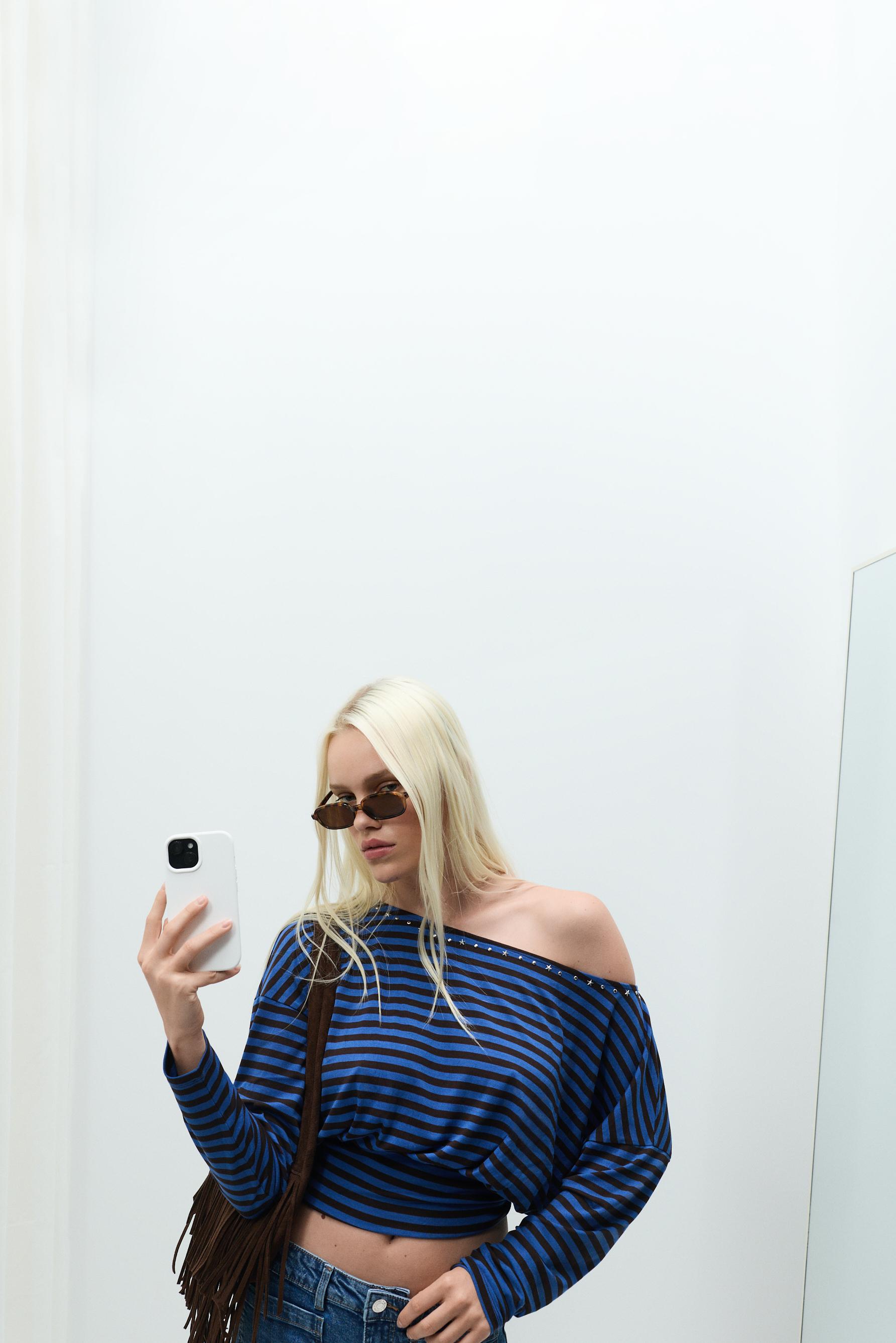 Drop-shoulder T-shirt — BROWN/BLUE