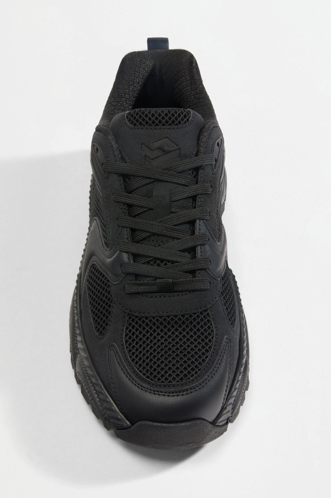 Sneaker keychain — BLACK