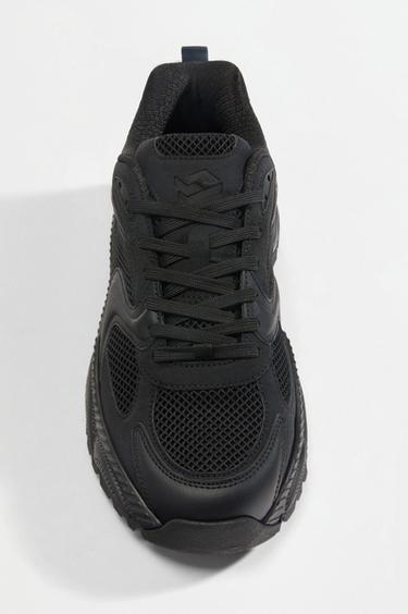 Sneaker keychain — BLACK 3