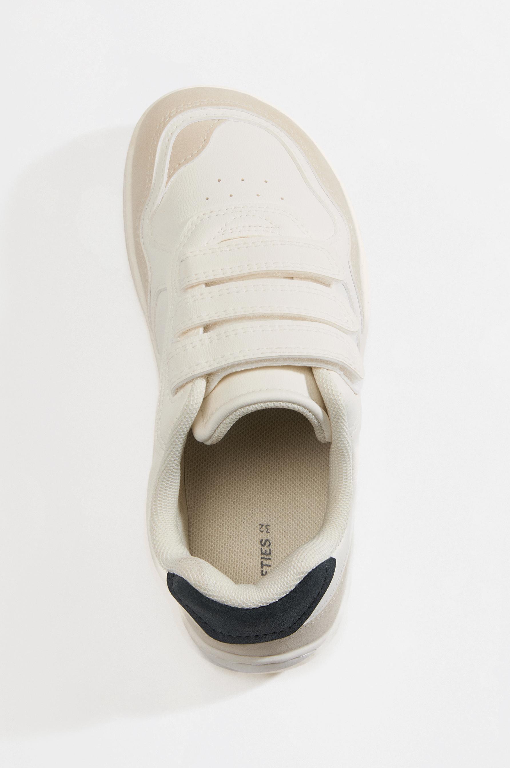 Casual sneakers — WHITE