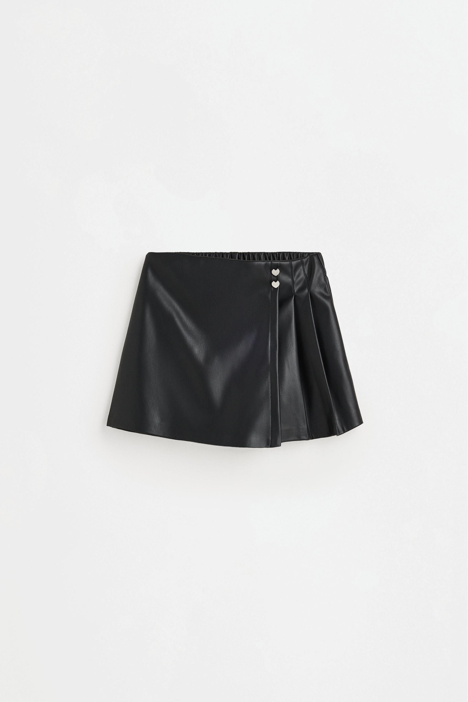 Leather effect skort with hearts — BLACK
