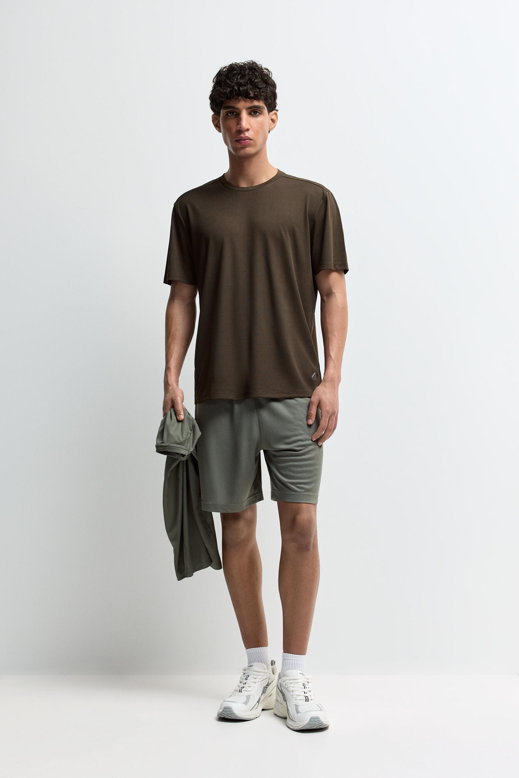 Sports T-shirt — BROWN