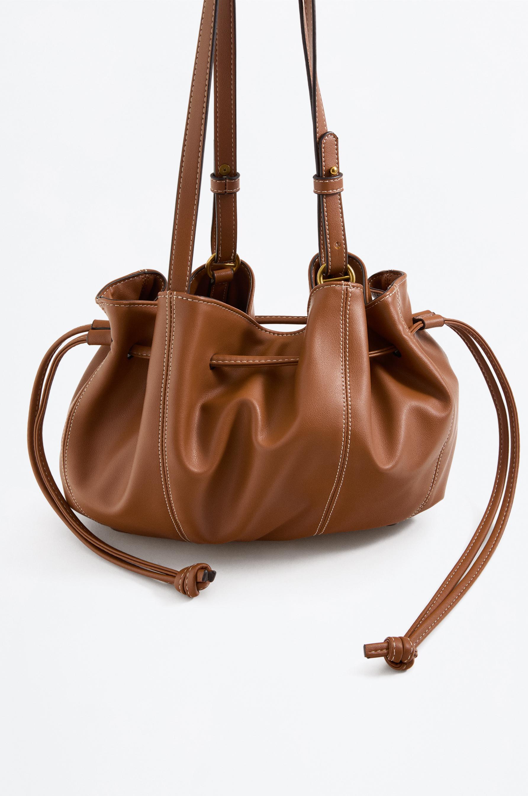 Gathered shoulder bag — CAMEL