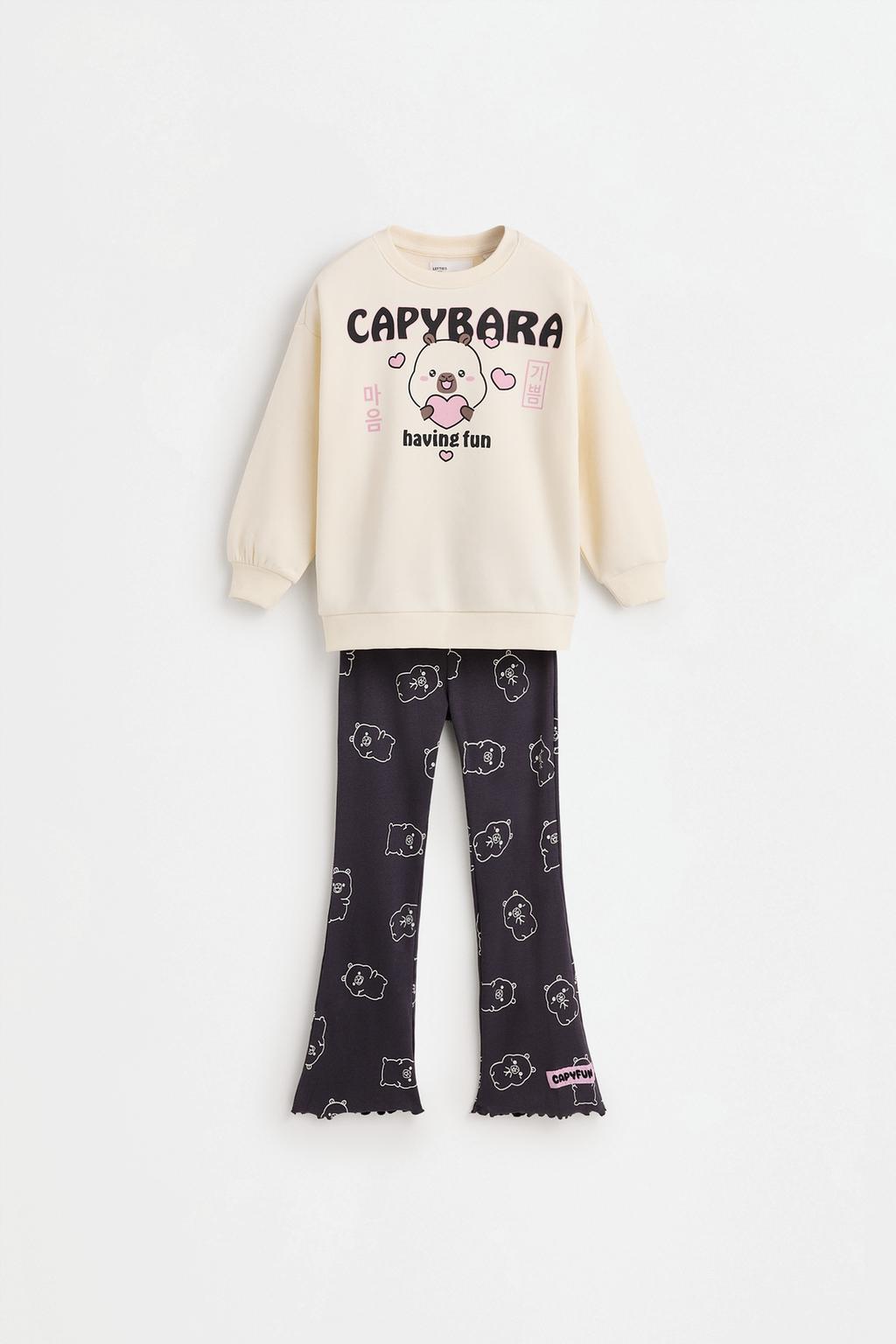Capybara CAPYFUN© sweatshirt and bell bottom leggings set