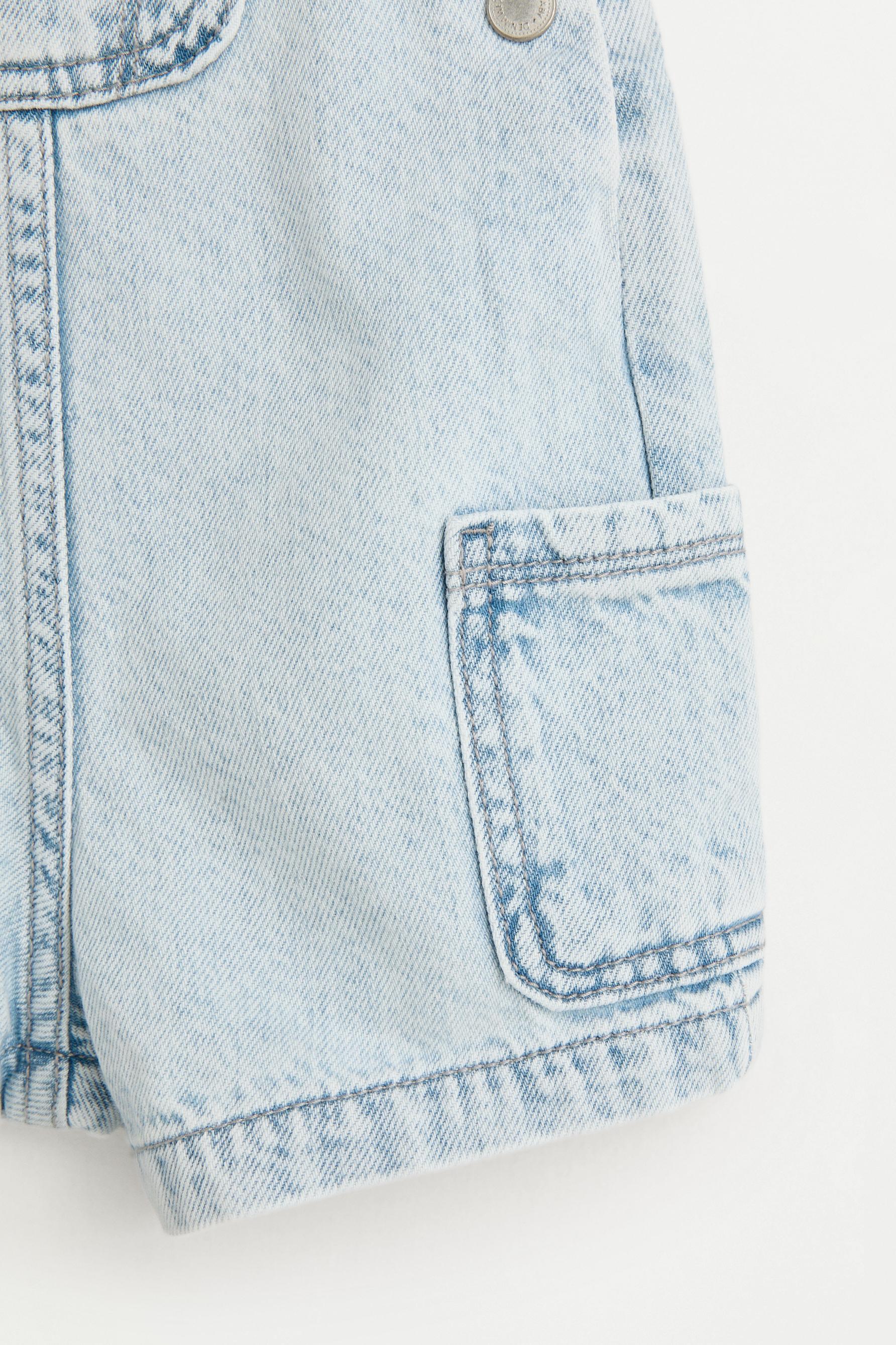 Short denim dungarees — PALE BLUE