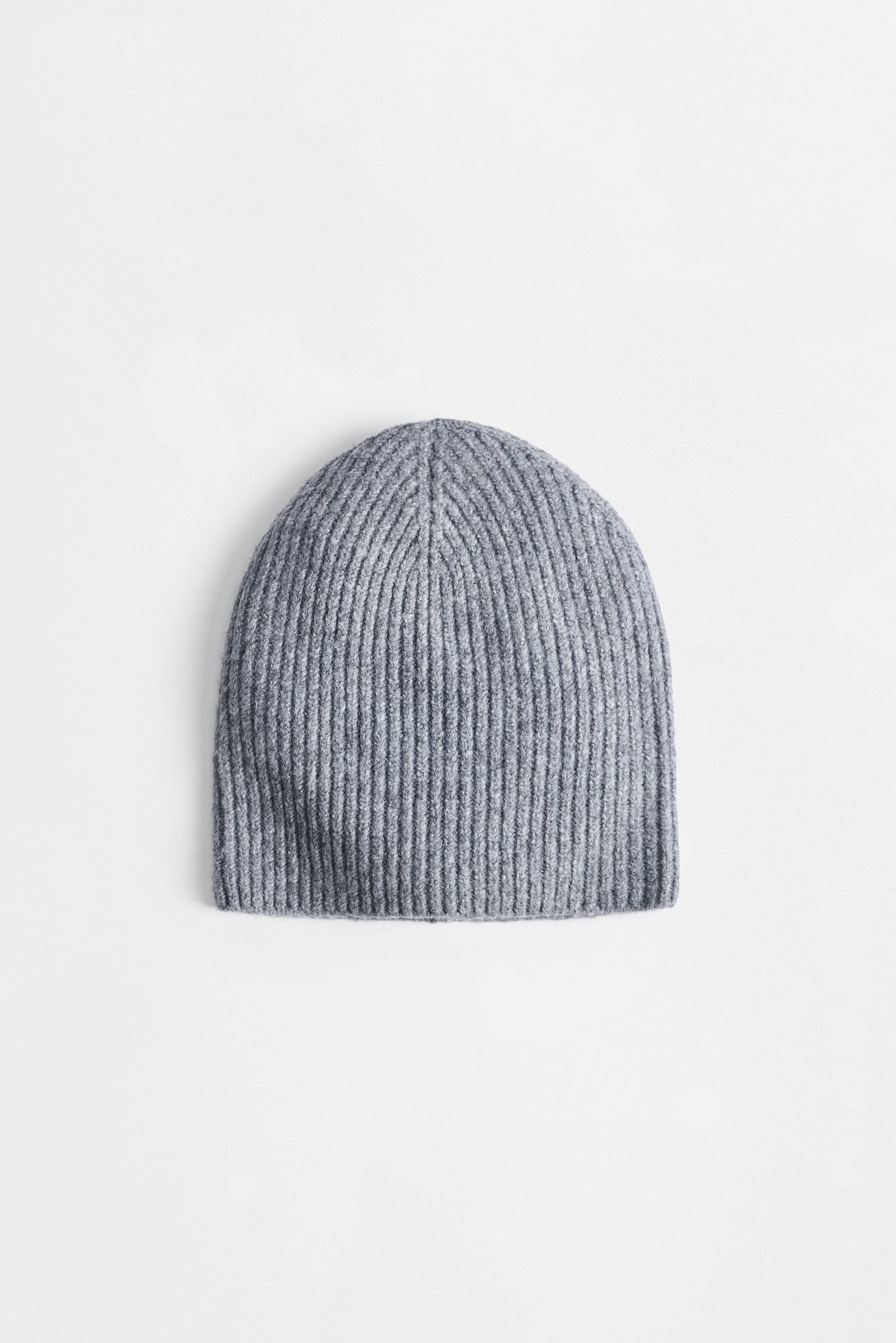 Basic knit beanie — GREY