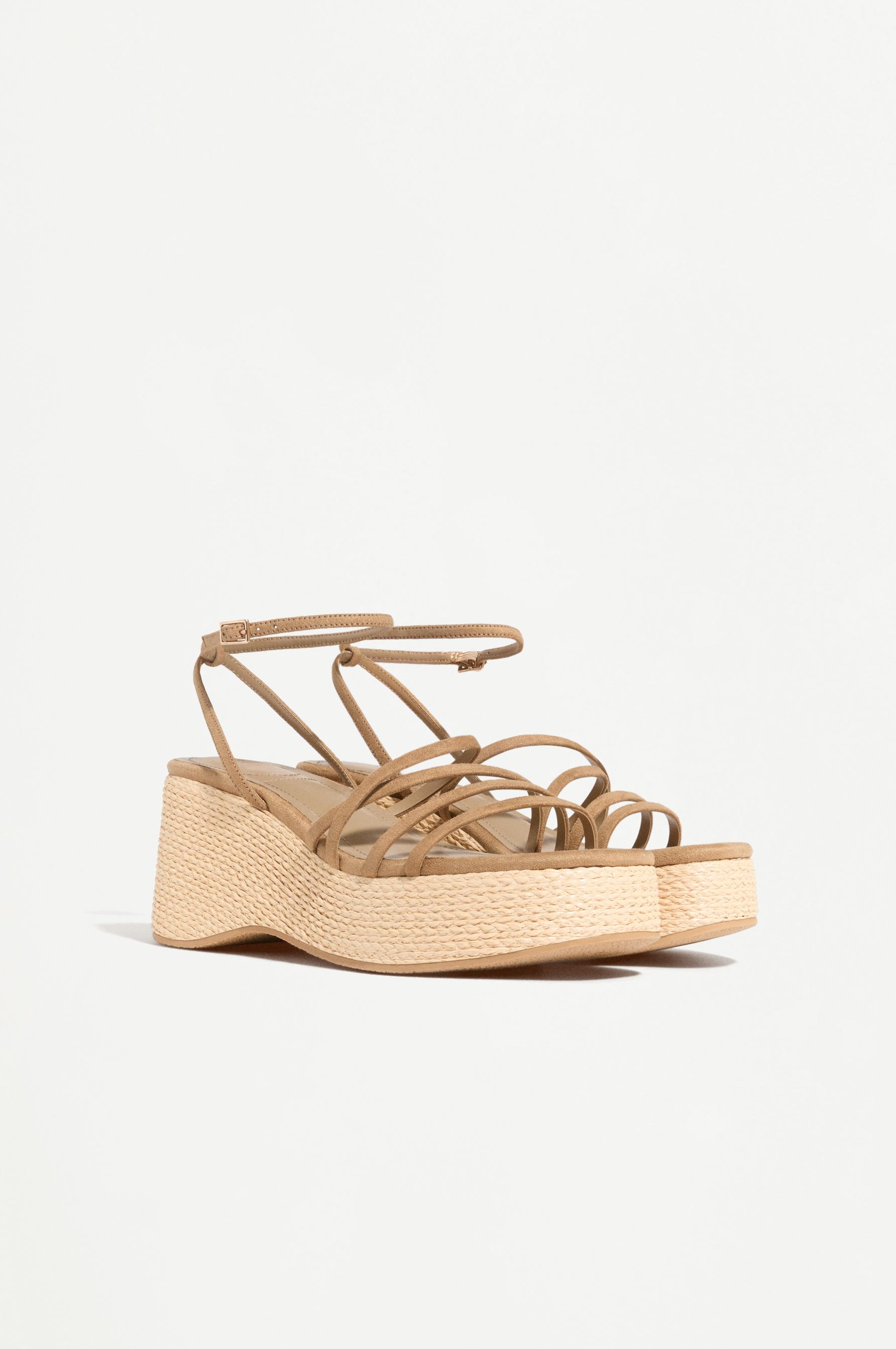 Raffia wedge sandal — BROWN