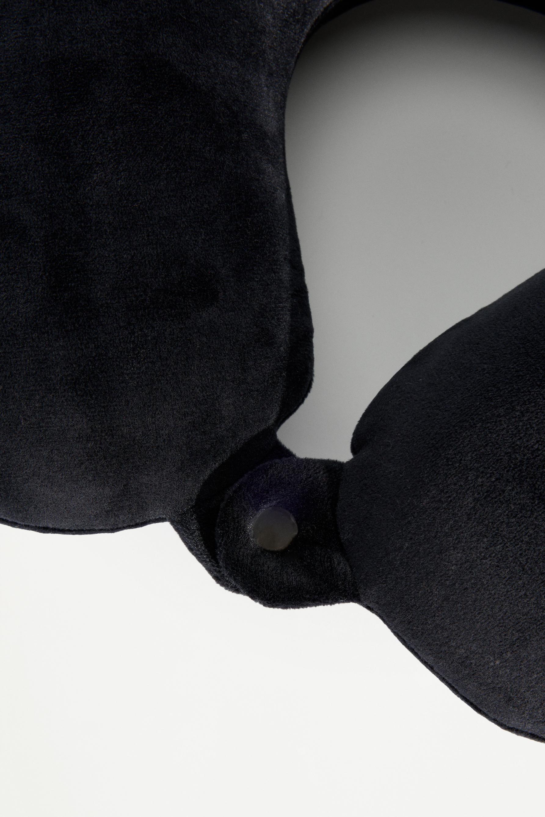 Travel cushion — BLACK