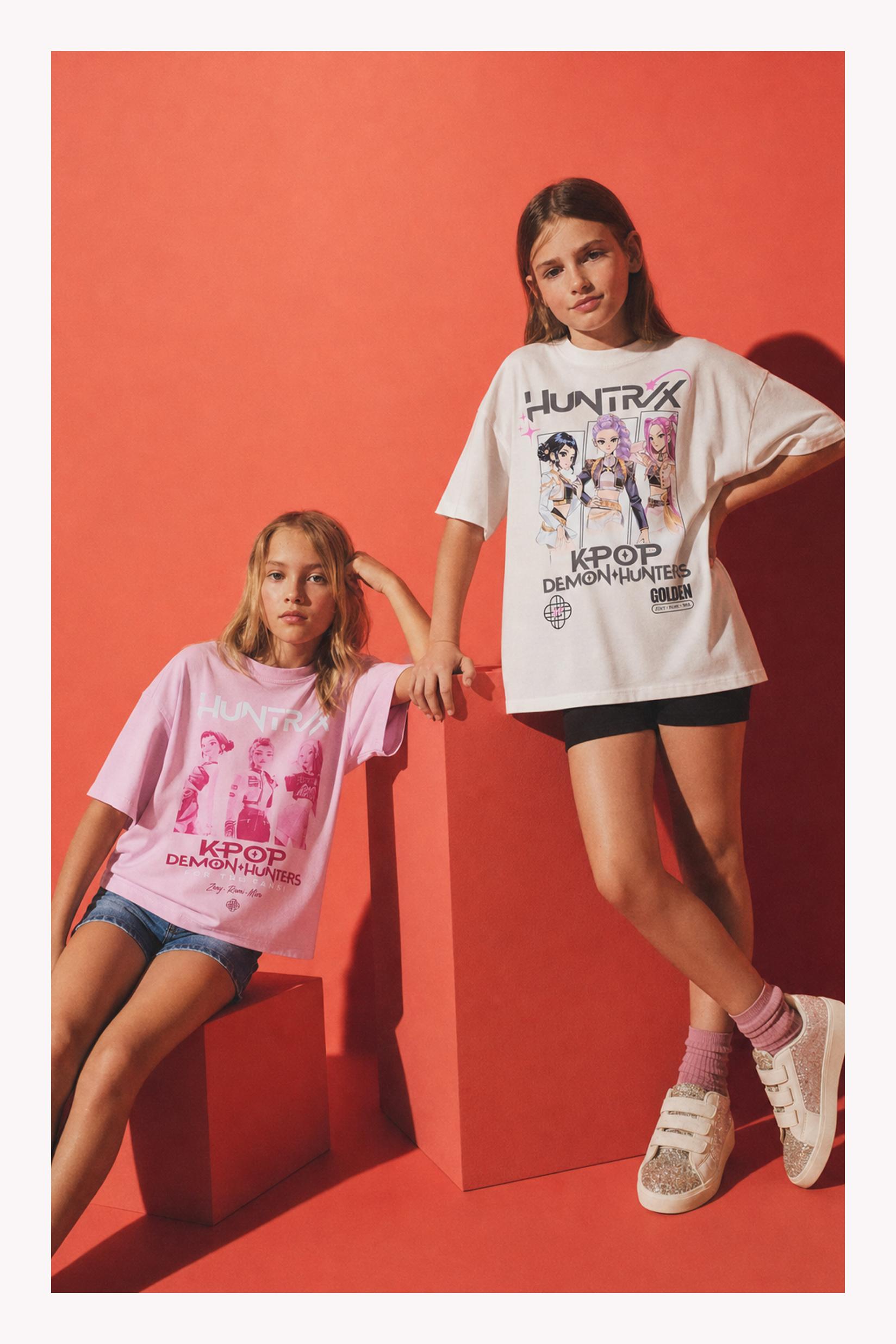 Huntrix K-Pop Demon Hunters™/© Netflix T-shirt and shorts set — OFF WHITE