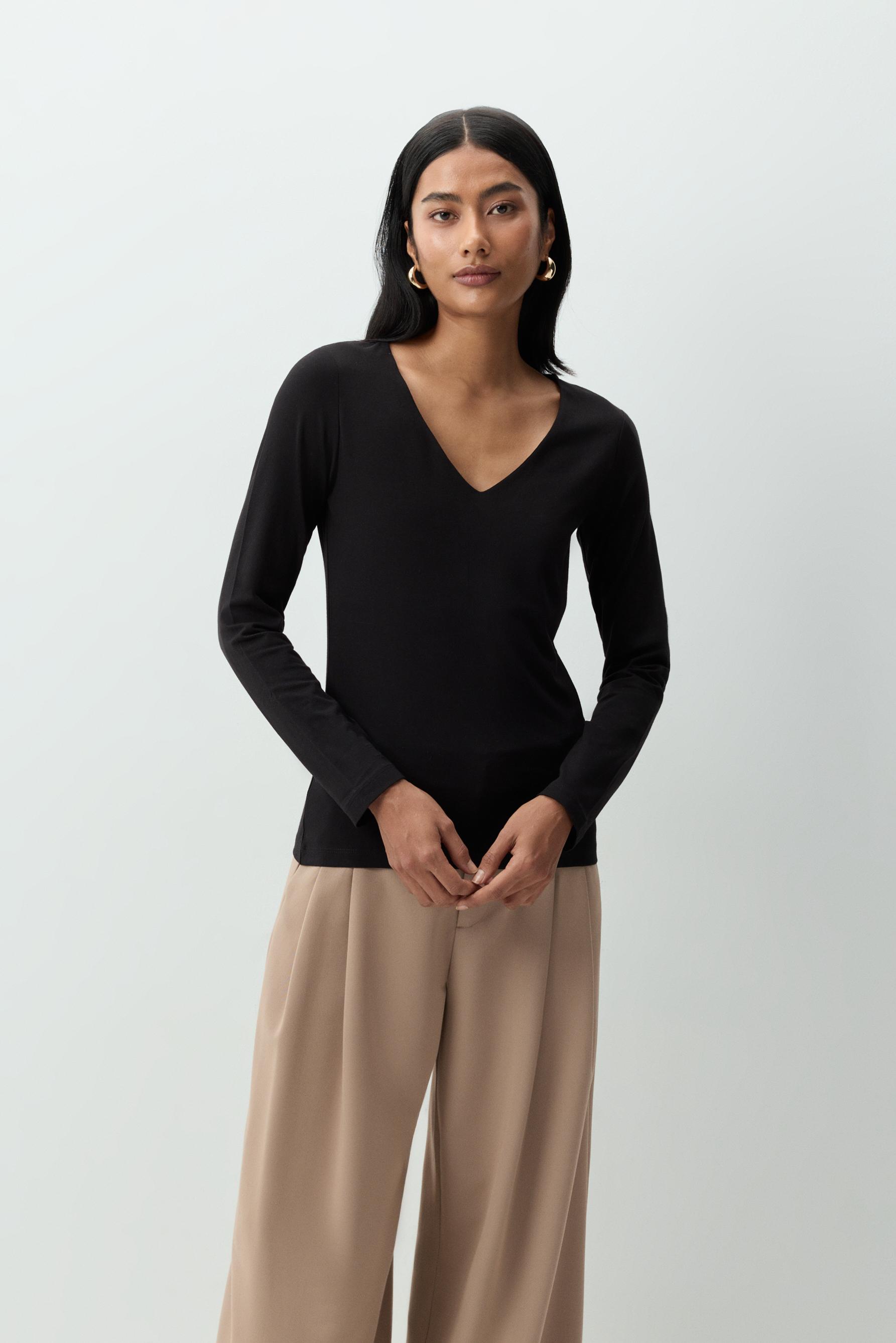 Camiseta manga larga cuello pico