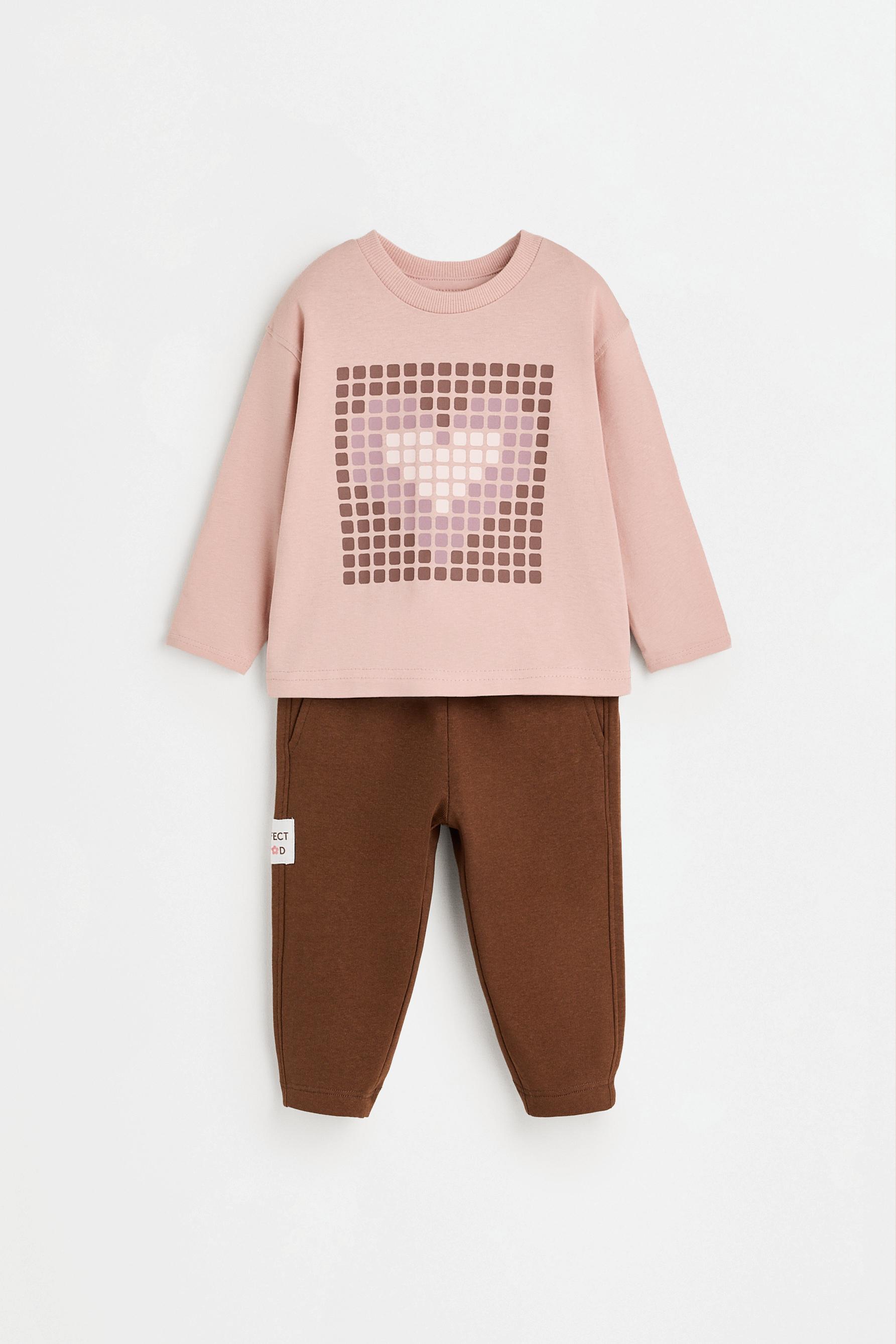 5-pack of mixed T-shirt and fleece jogger sets — PALE PINK