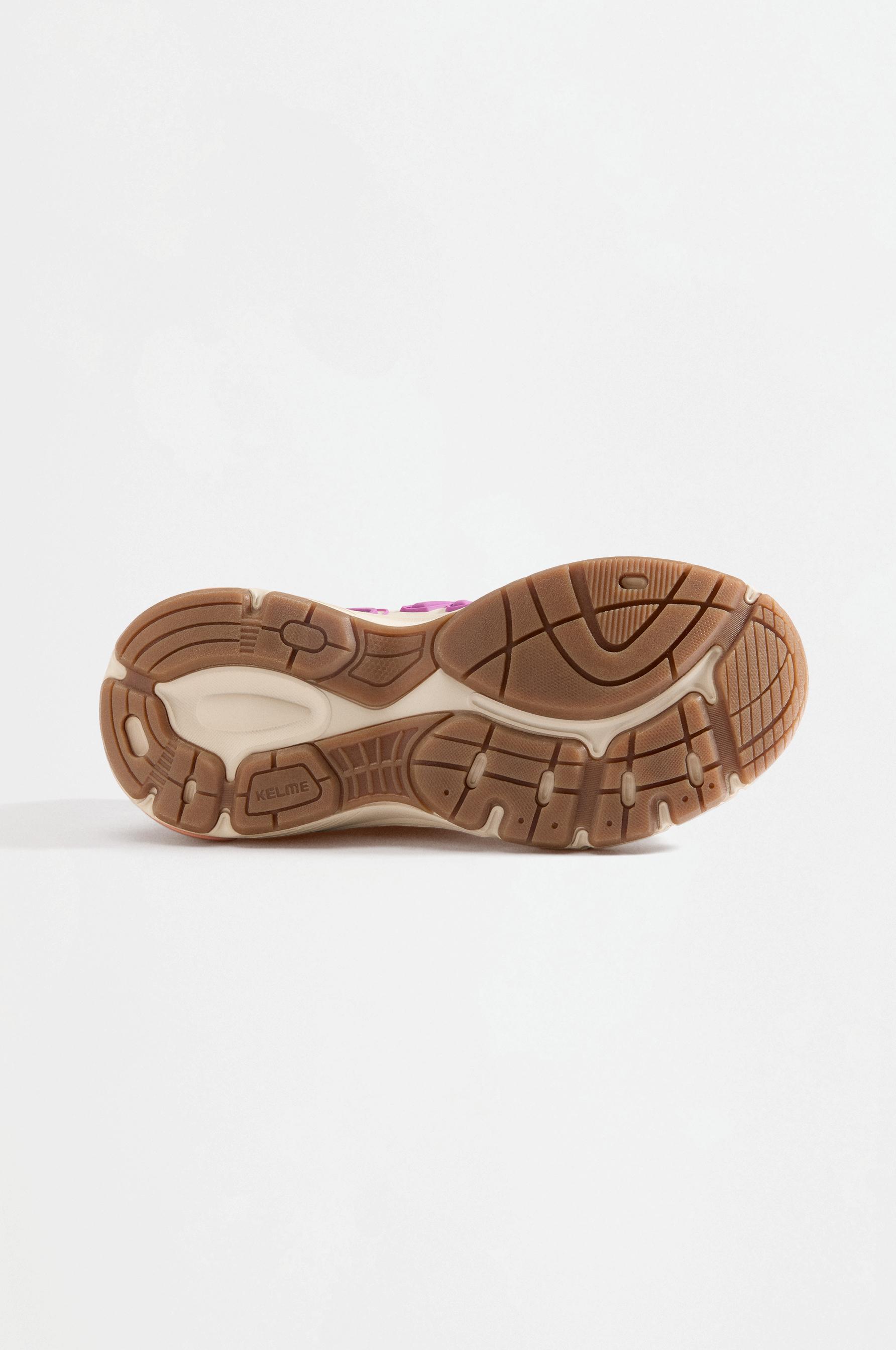 Kelme sports sneakers — SILVER