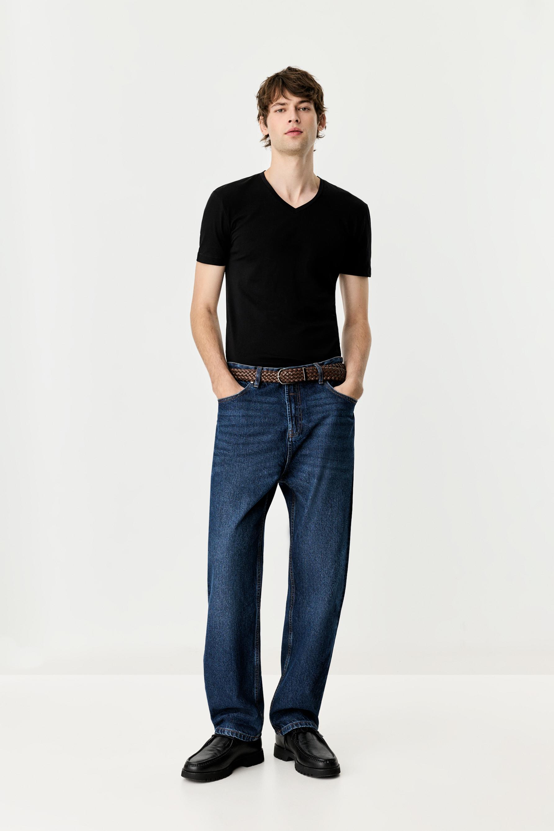 Slim fit V-neck T-shirt — BLACK