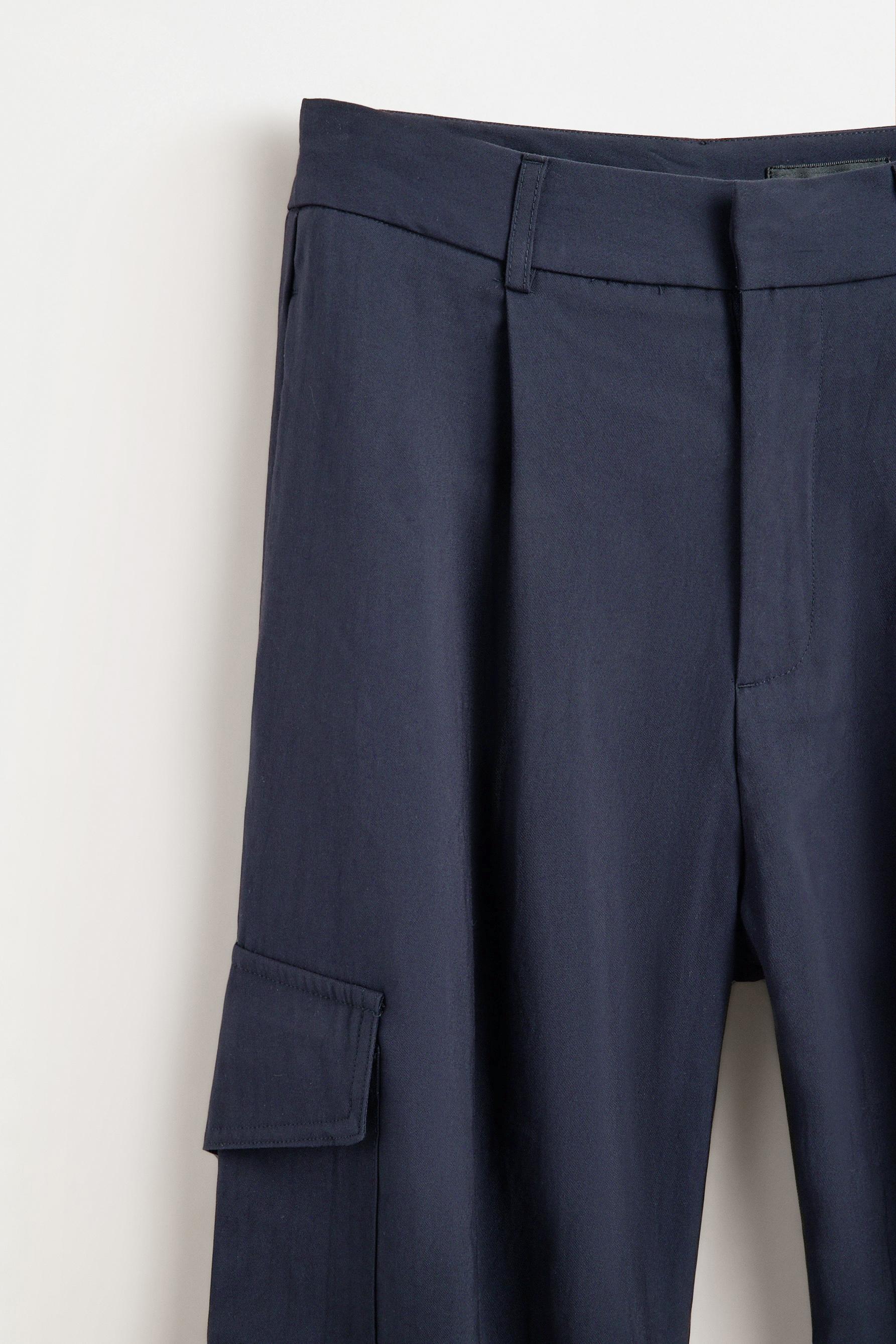 Cargo trousers with fitted hem — NAVY
