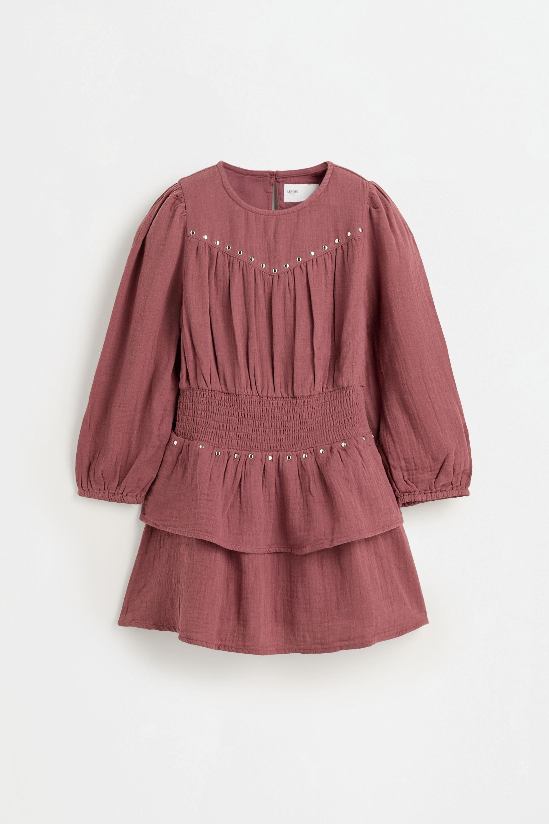 Vestido con tachas