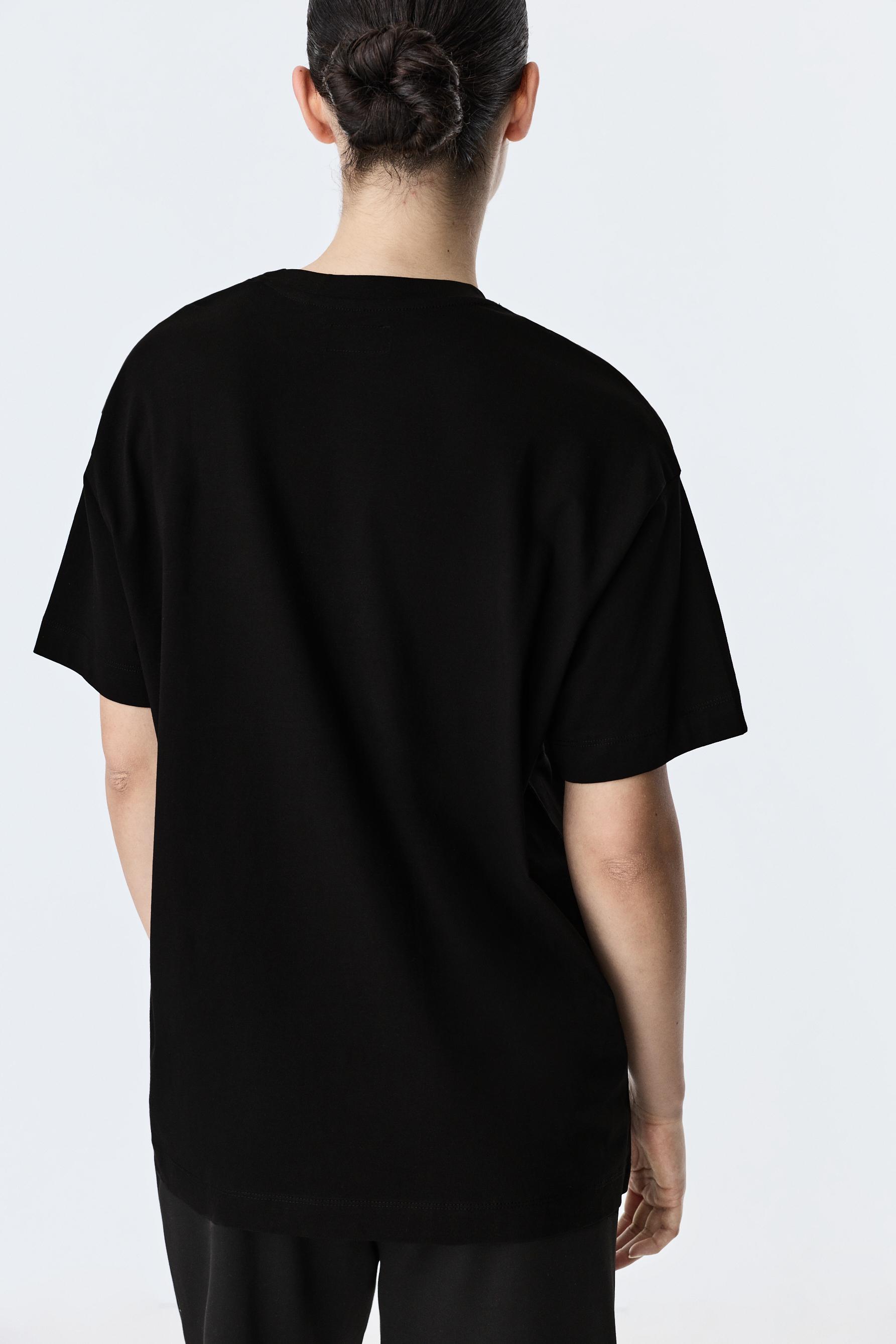 Oversize T-shirt — BLACK