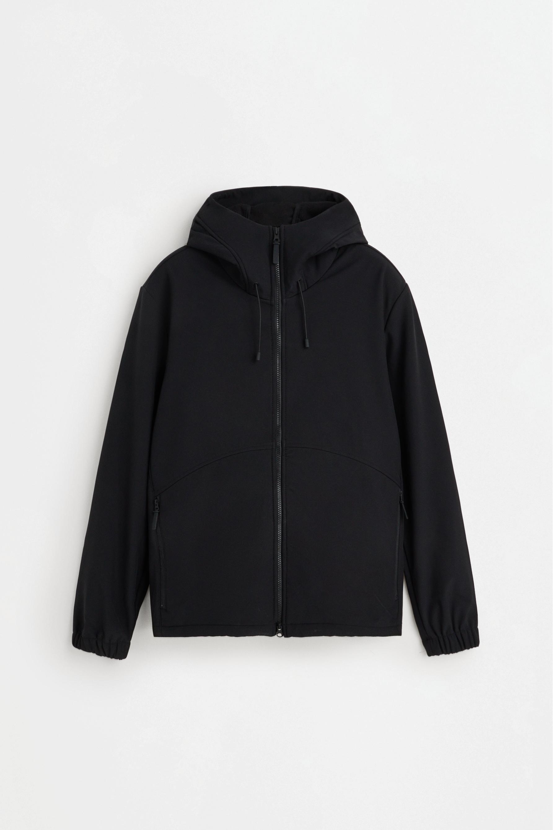 Cazadora softshell capucha