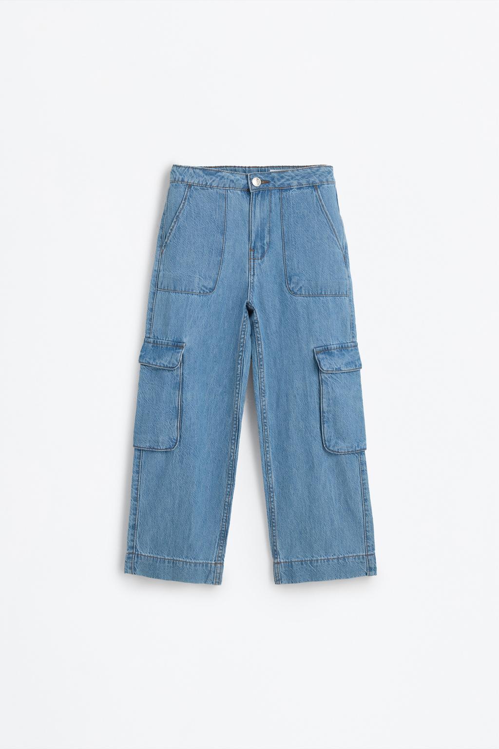 Wide-leg cargo jeans