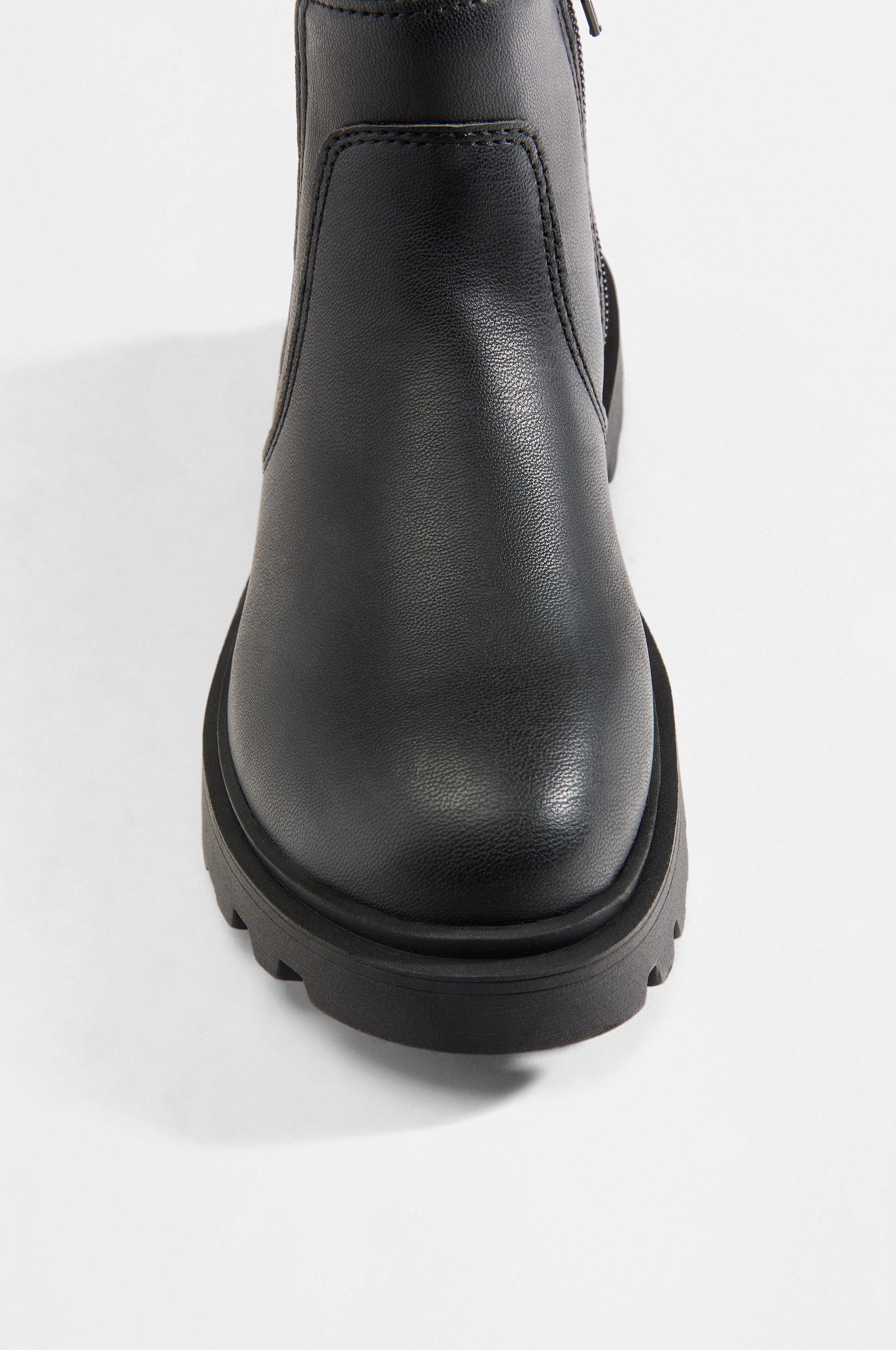 Chelsea boots — BLACK