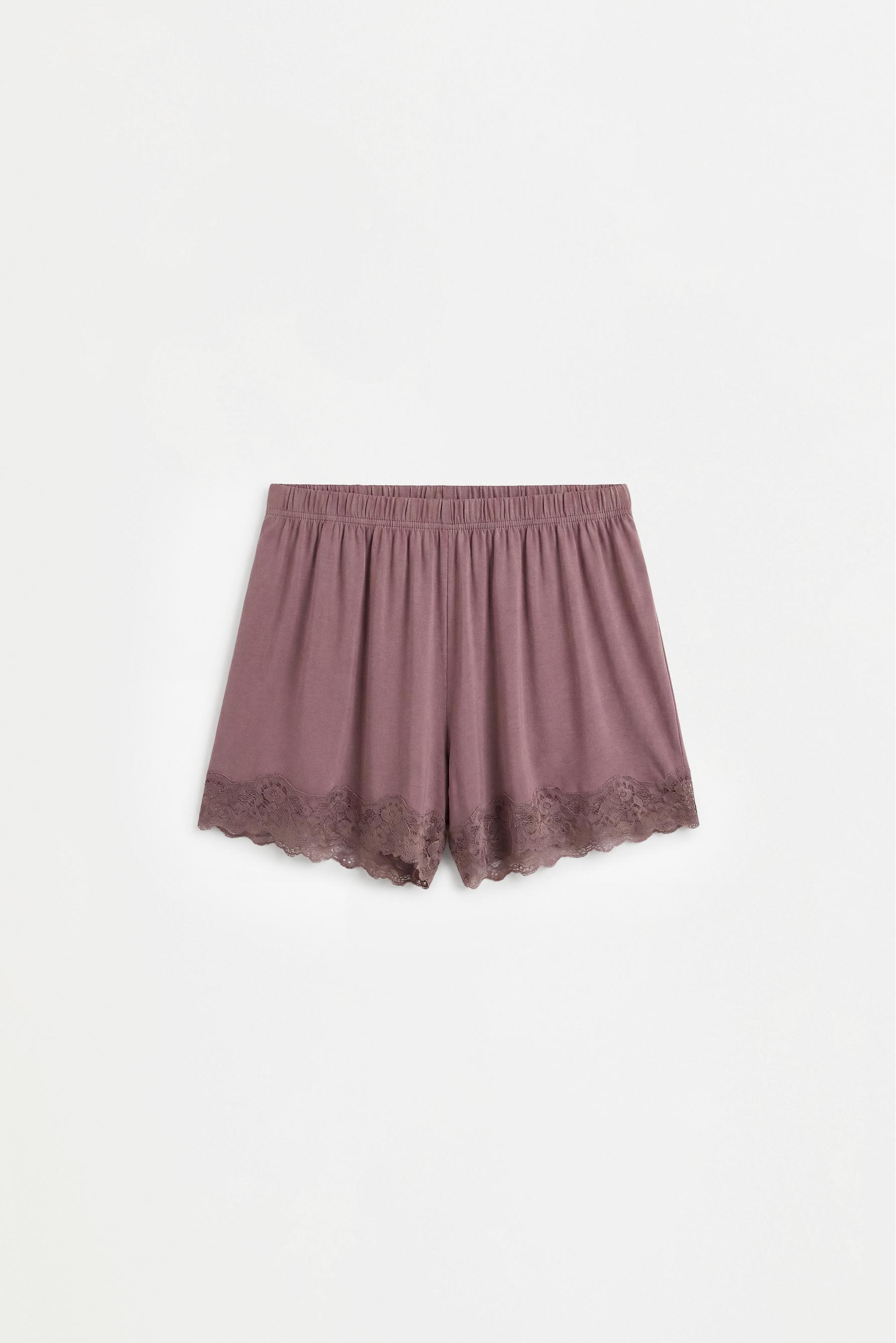 Short pyjamas with lace — DARK MULBERRY