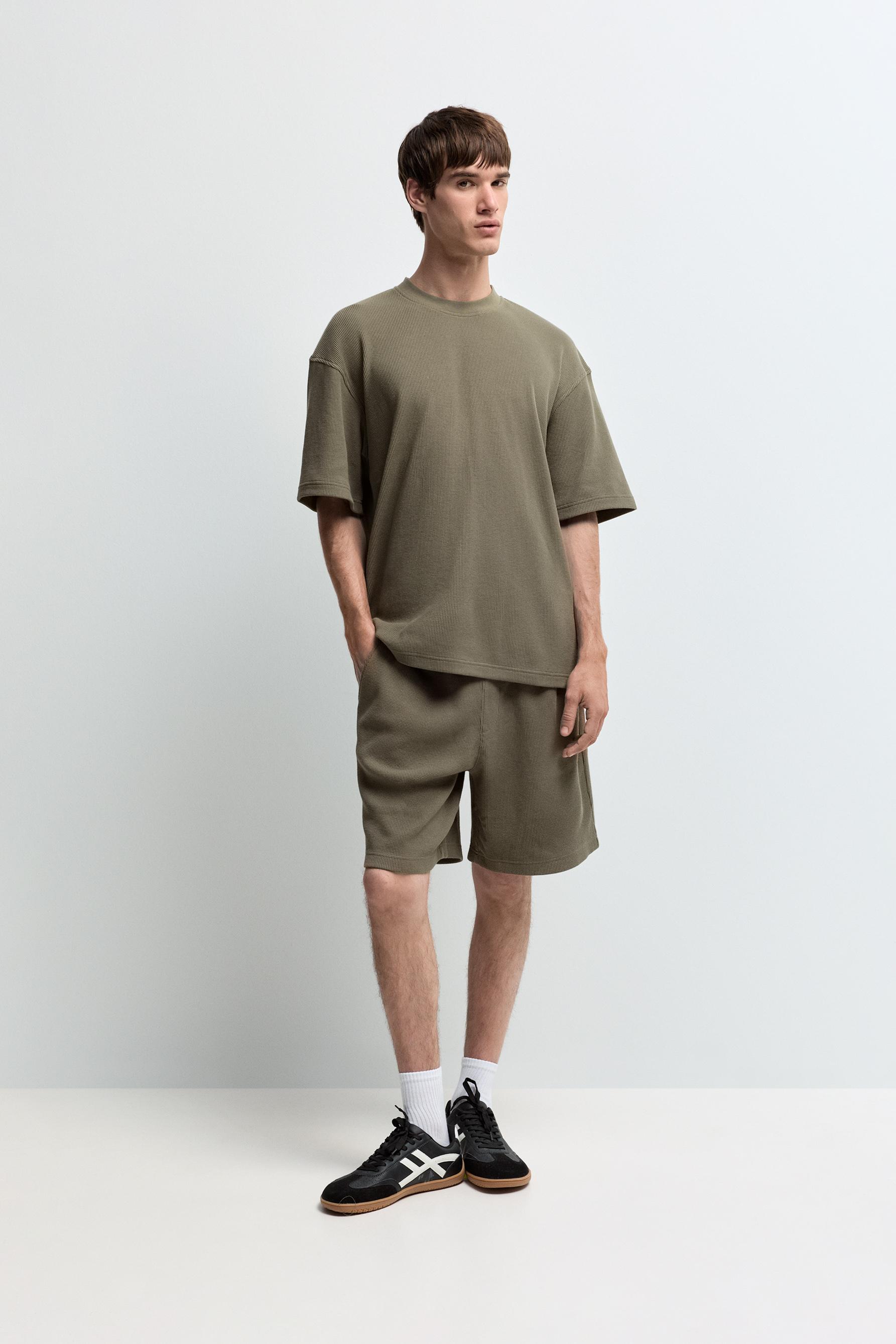 Waffle-knit textured Bermuda shorts — MEDIUM KHAKI