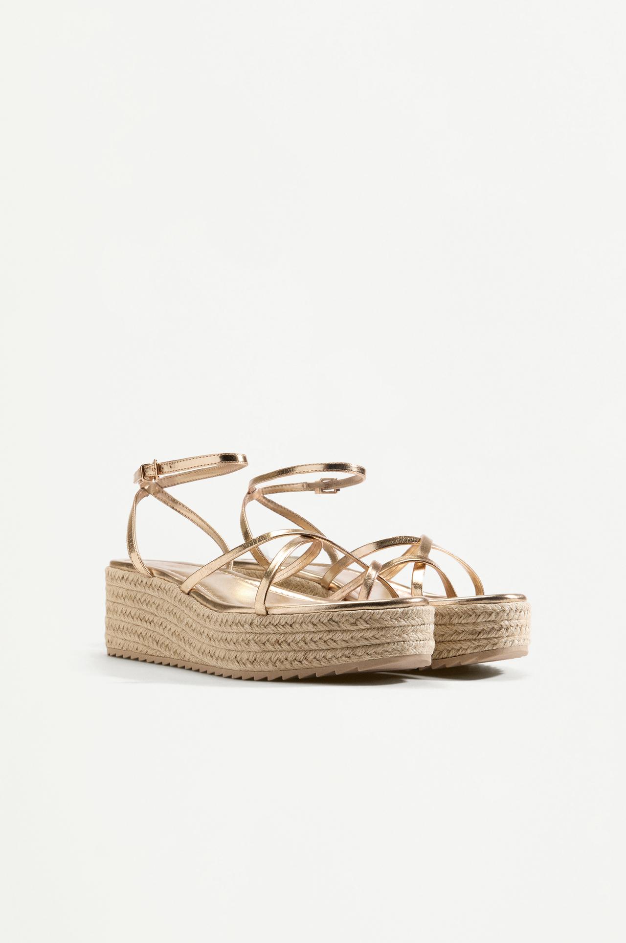 Metallic wedge sandals with straps — GOLD