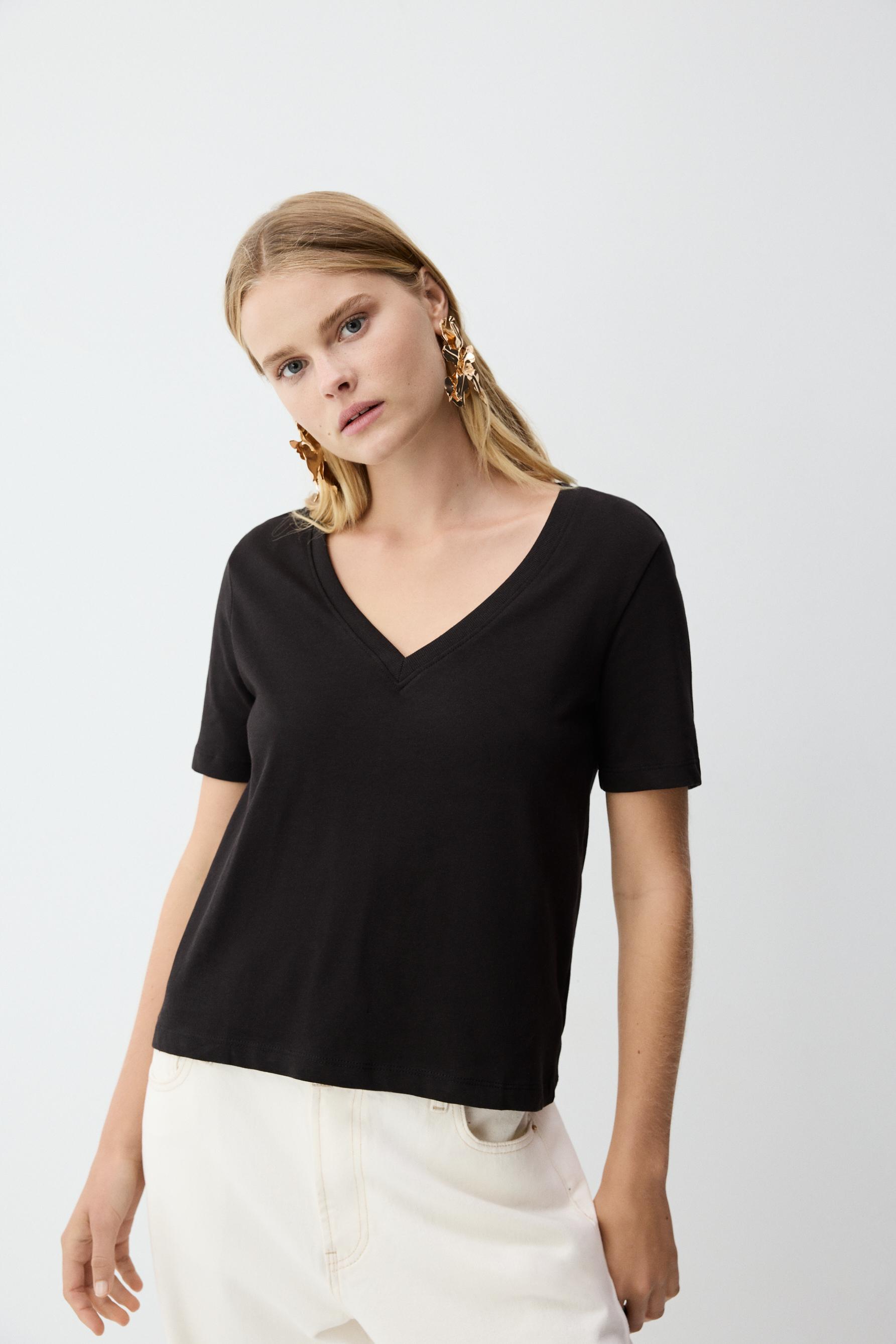 Camiseta algodón heavy cuello pico