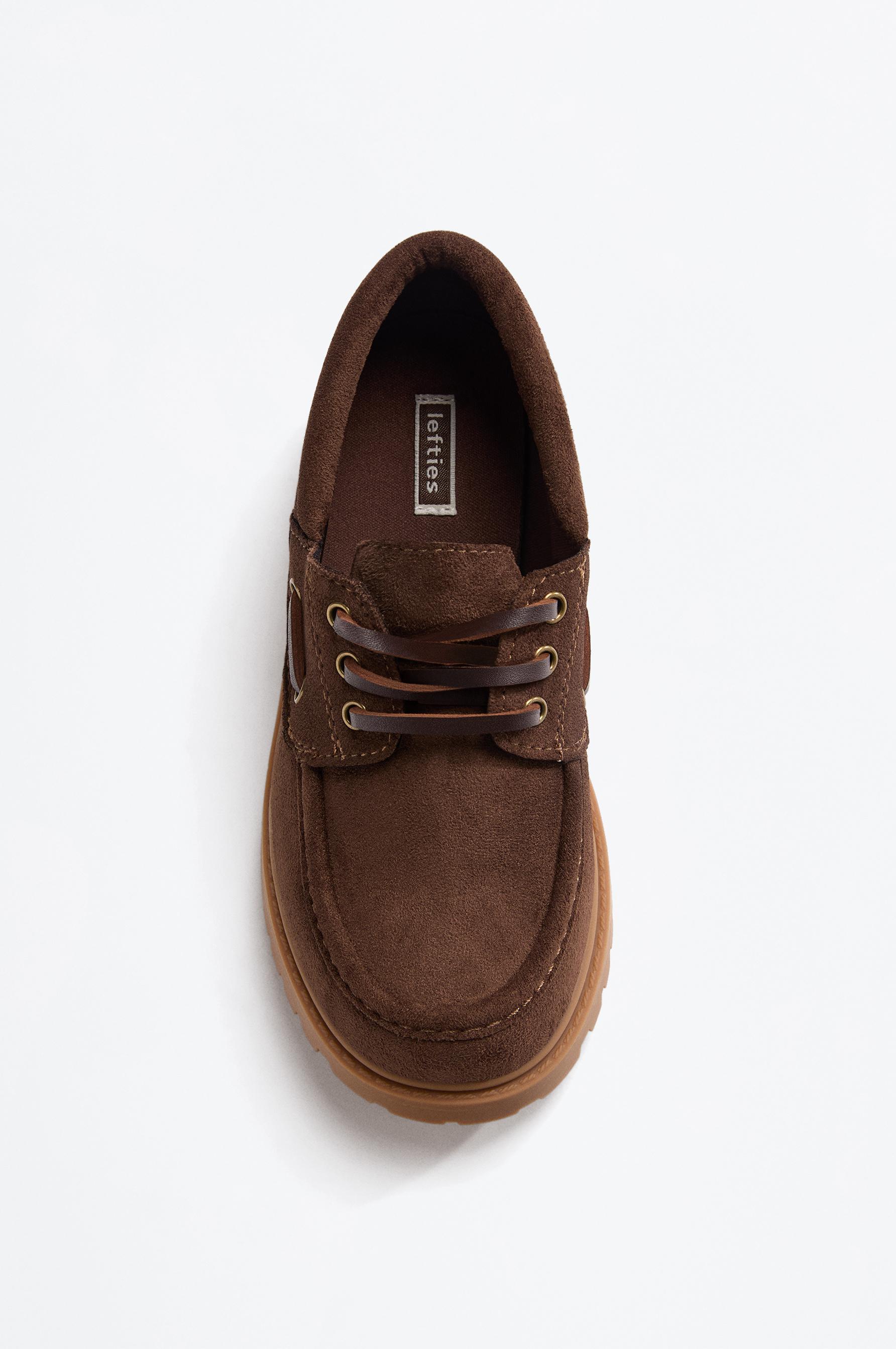 Track sole boat shoe — BROWN
