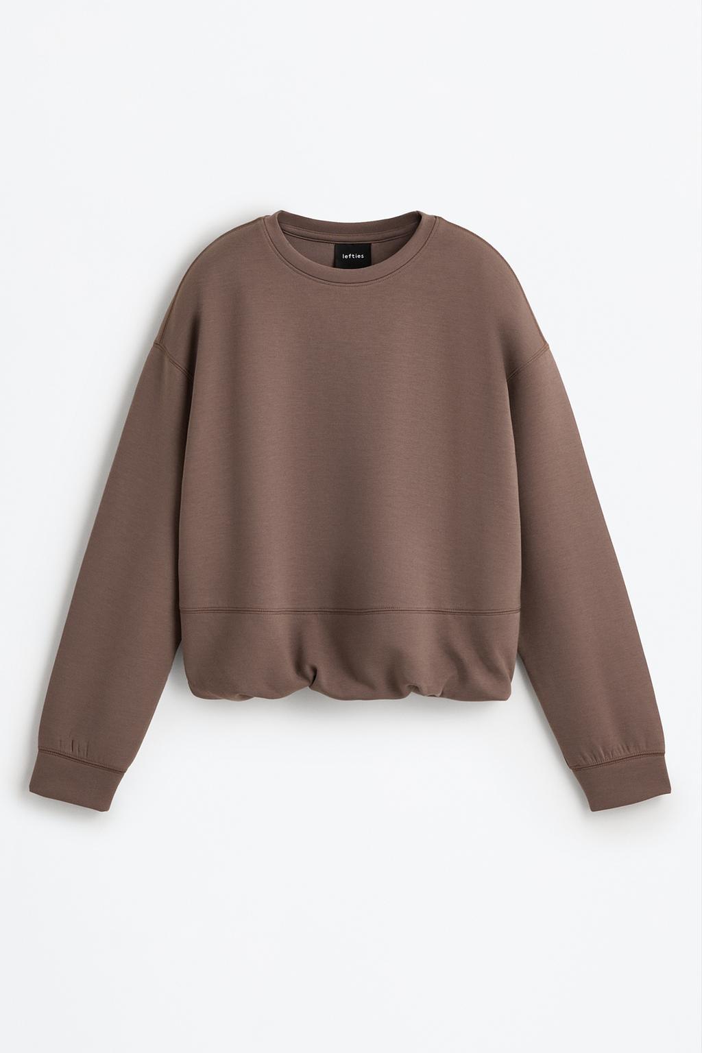 Flowing athletic sweatshirt