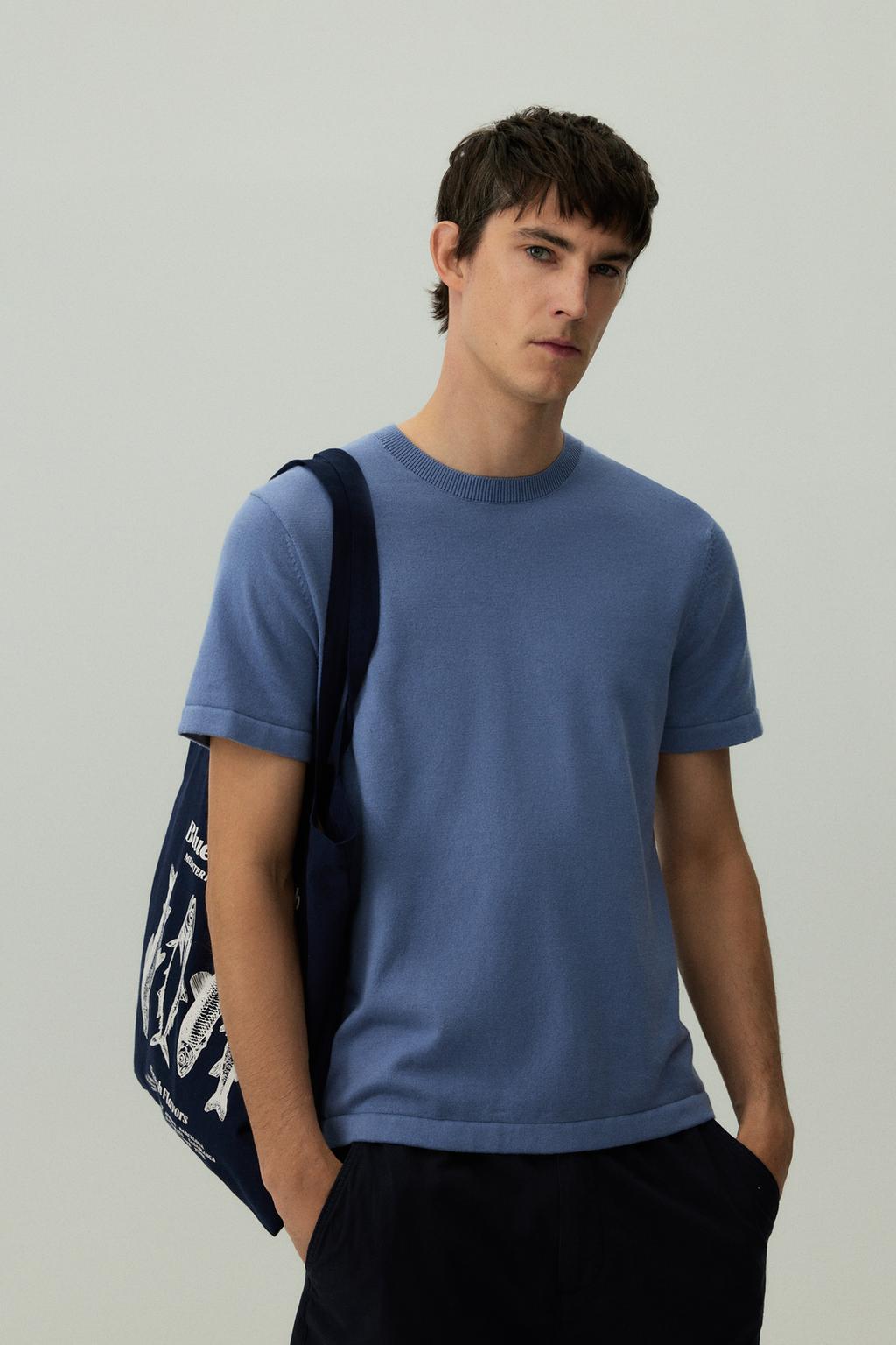 Basic knit T-shirt
