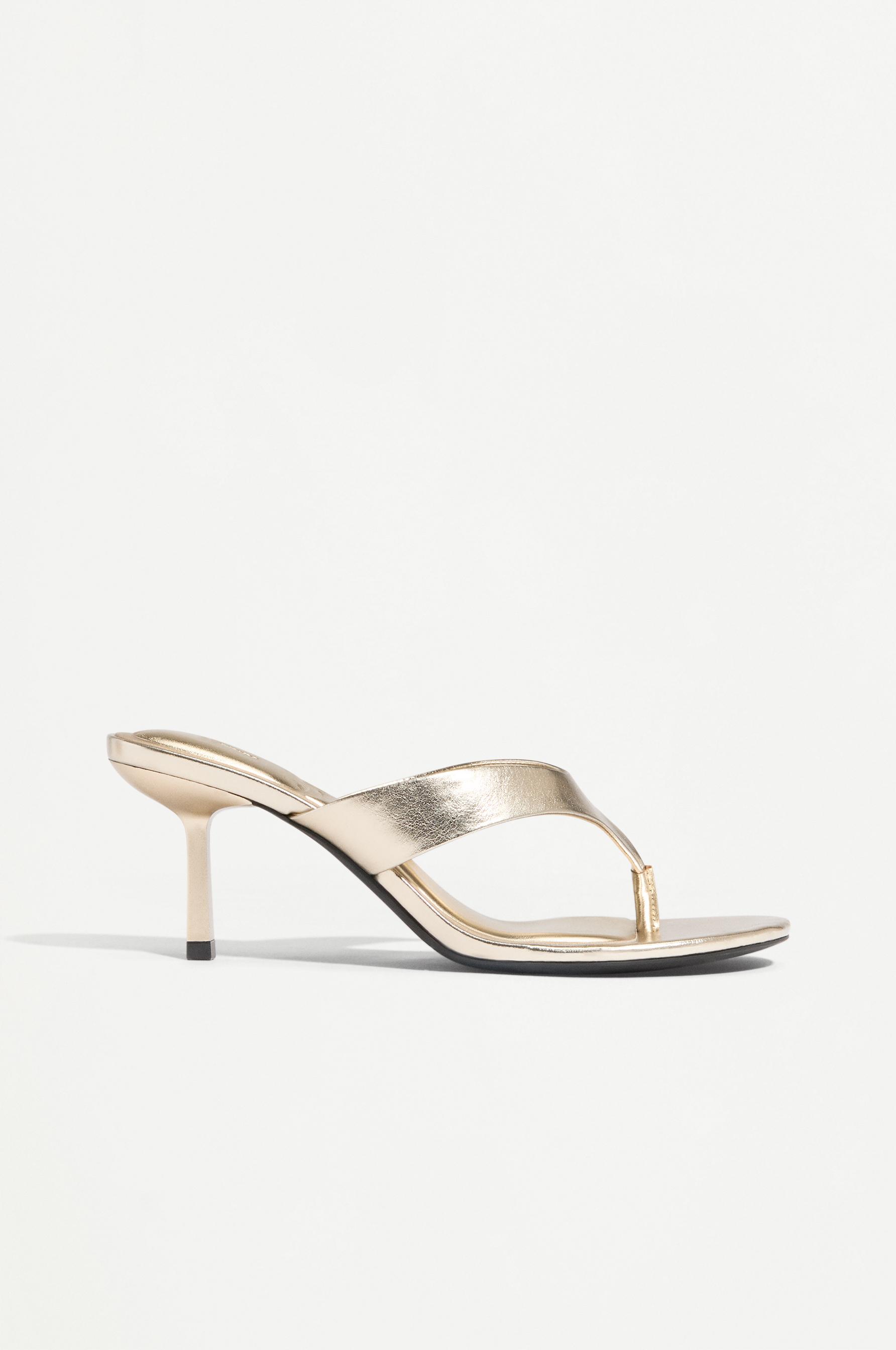 Thong heeled sandals — GOLD