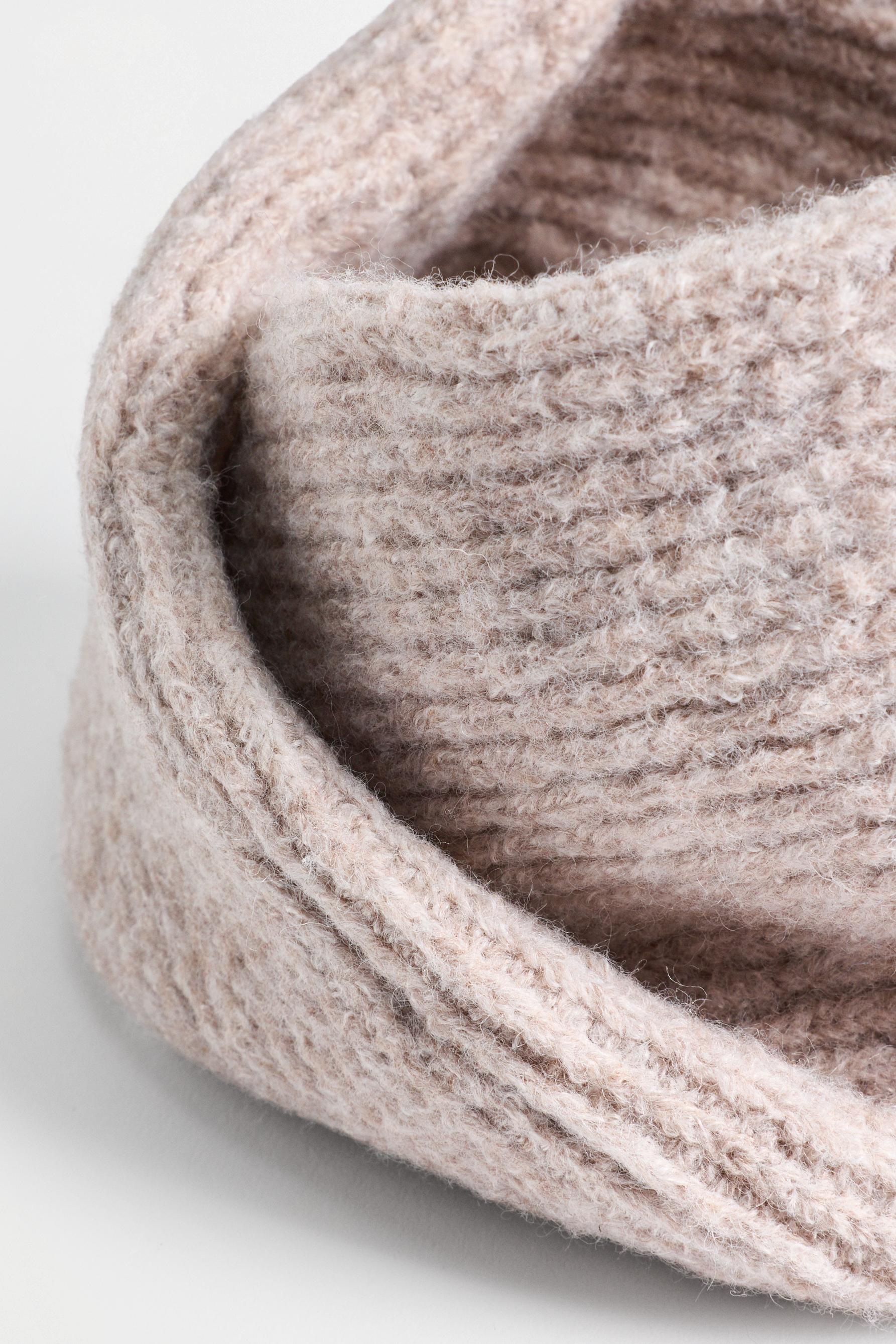 Ribbed knit snood — BEIGE