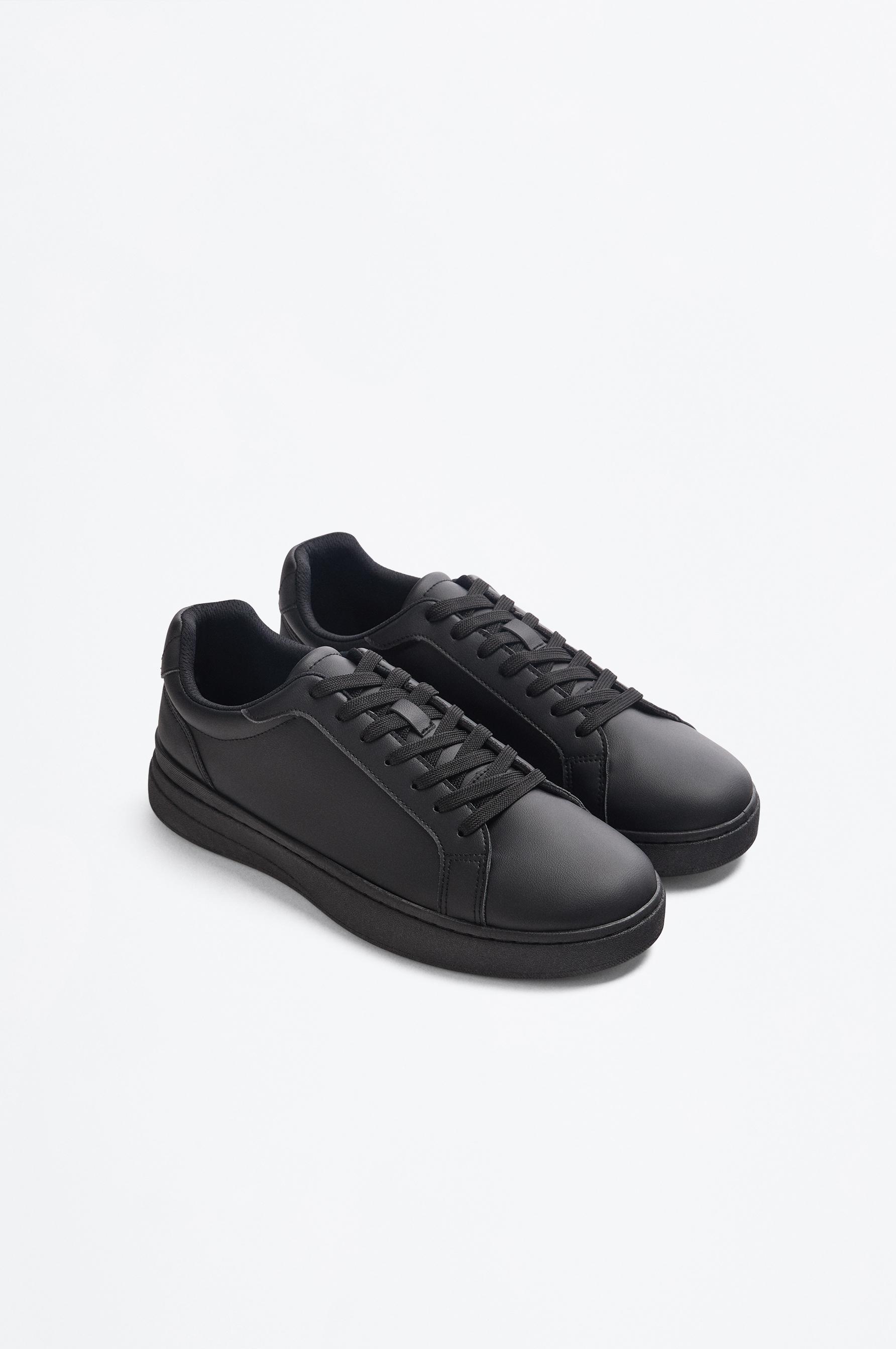 Street sneakers — BLACK