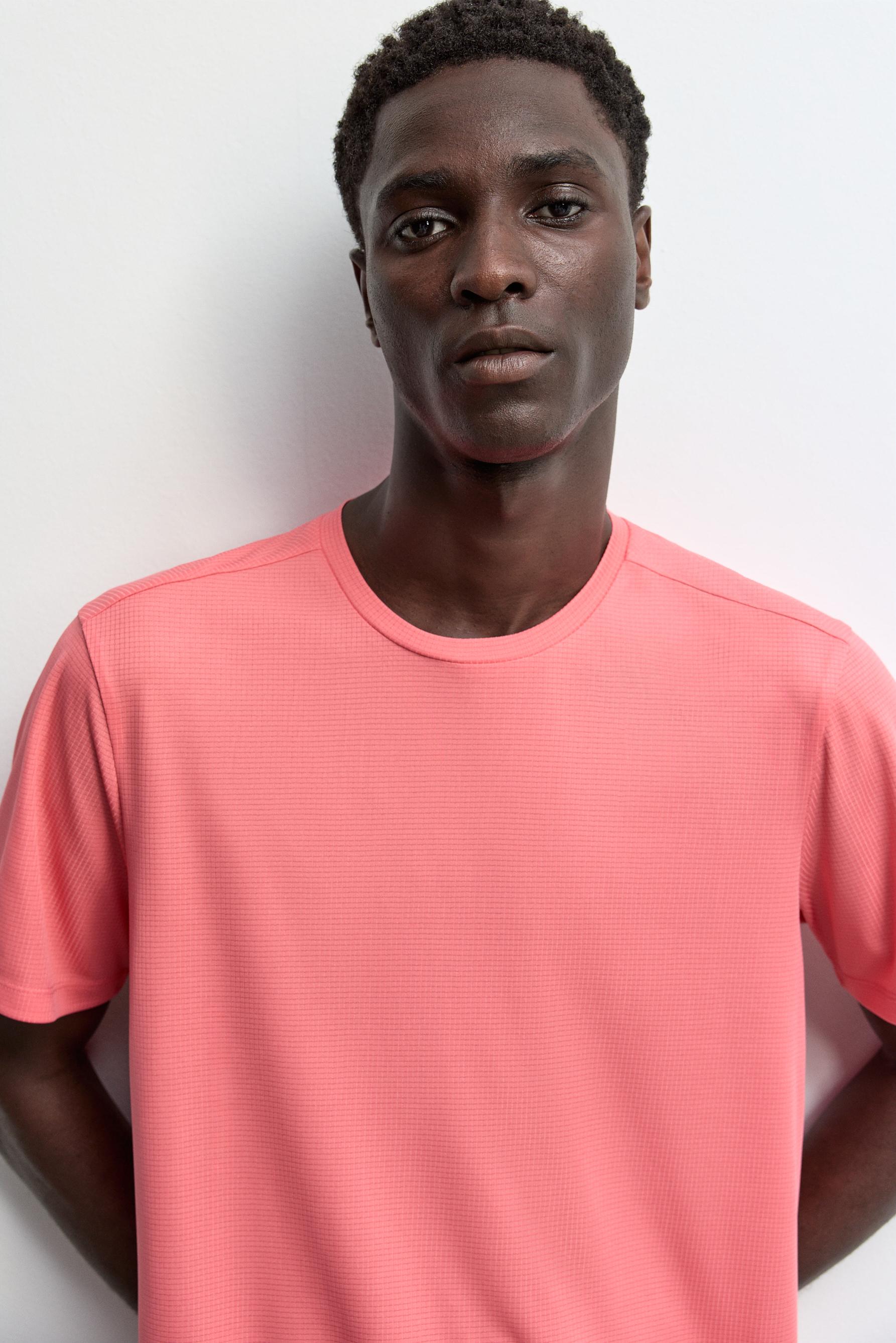 Sports T-shirt — BUBBLEGUM PINK