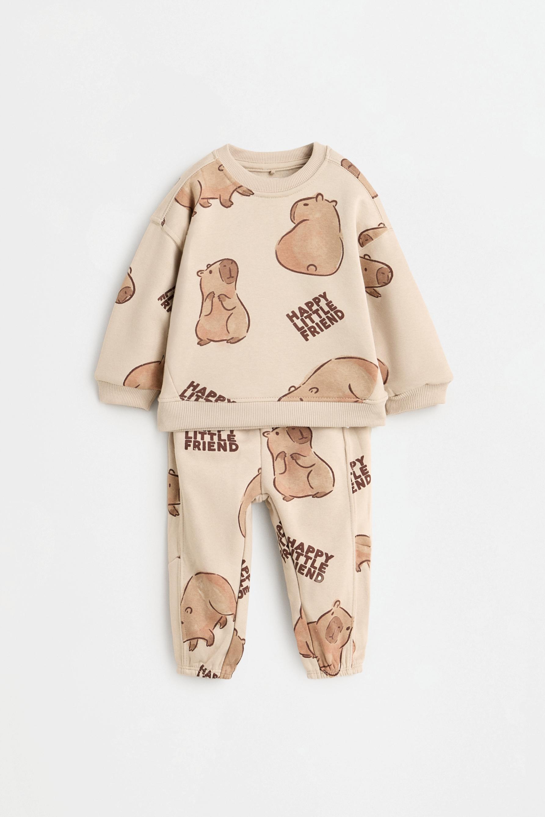 Set estampado sudadera y pantalón felpa