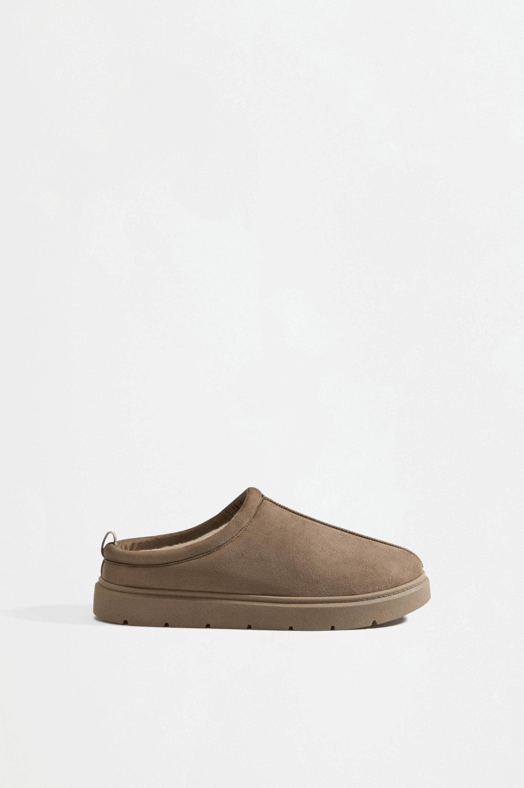 Zapato zueco forrado