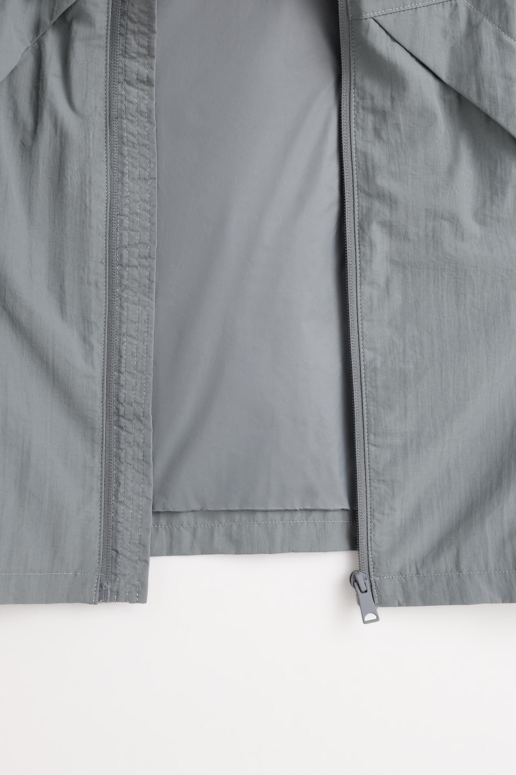 Hooded windbreaker — GRASS GREEN