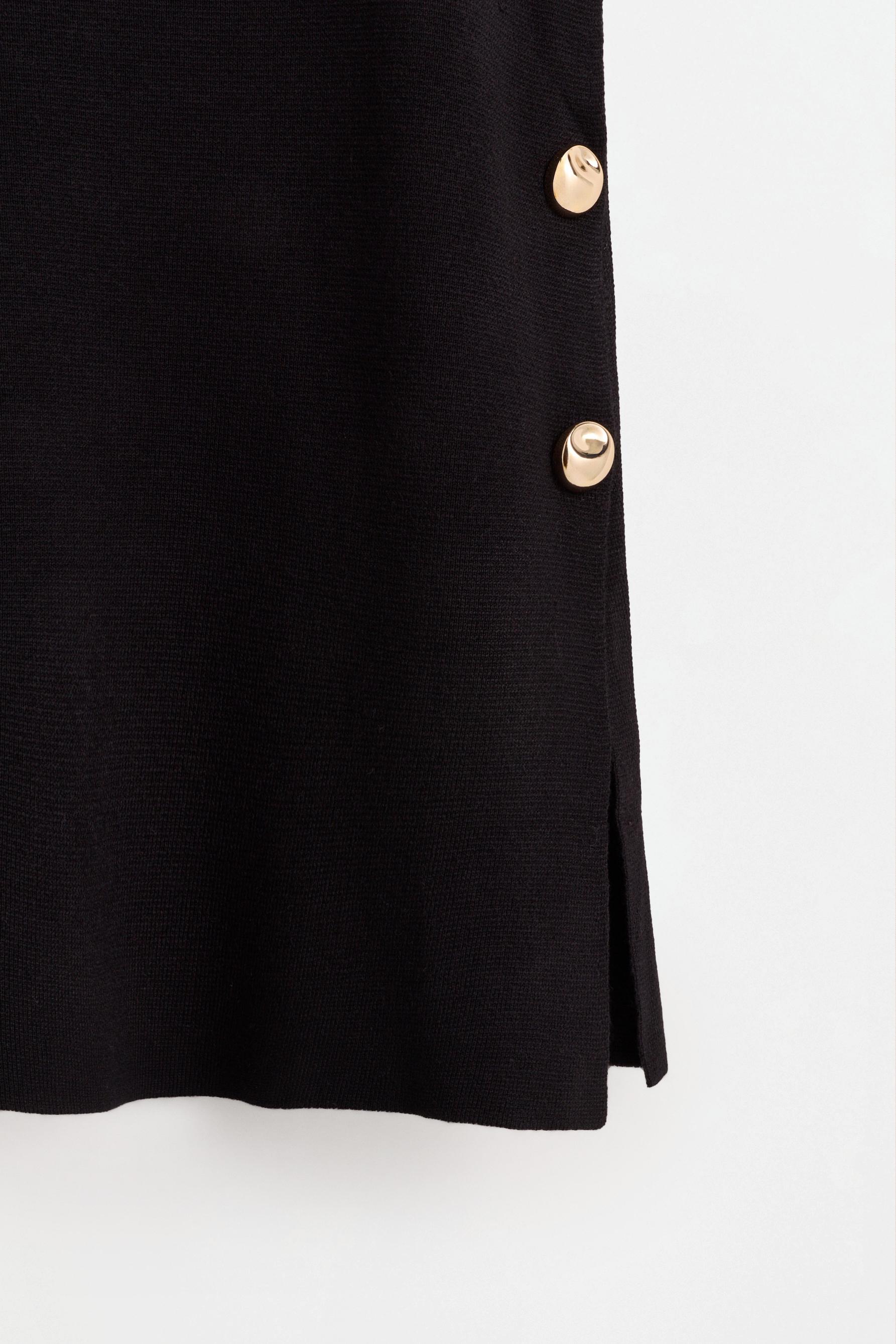 Top with side buttons — BLACK