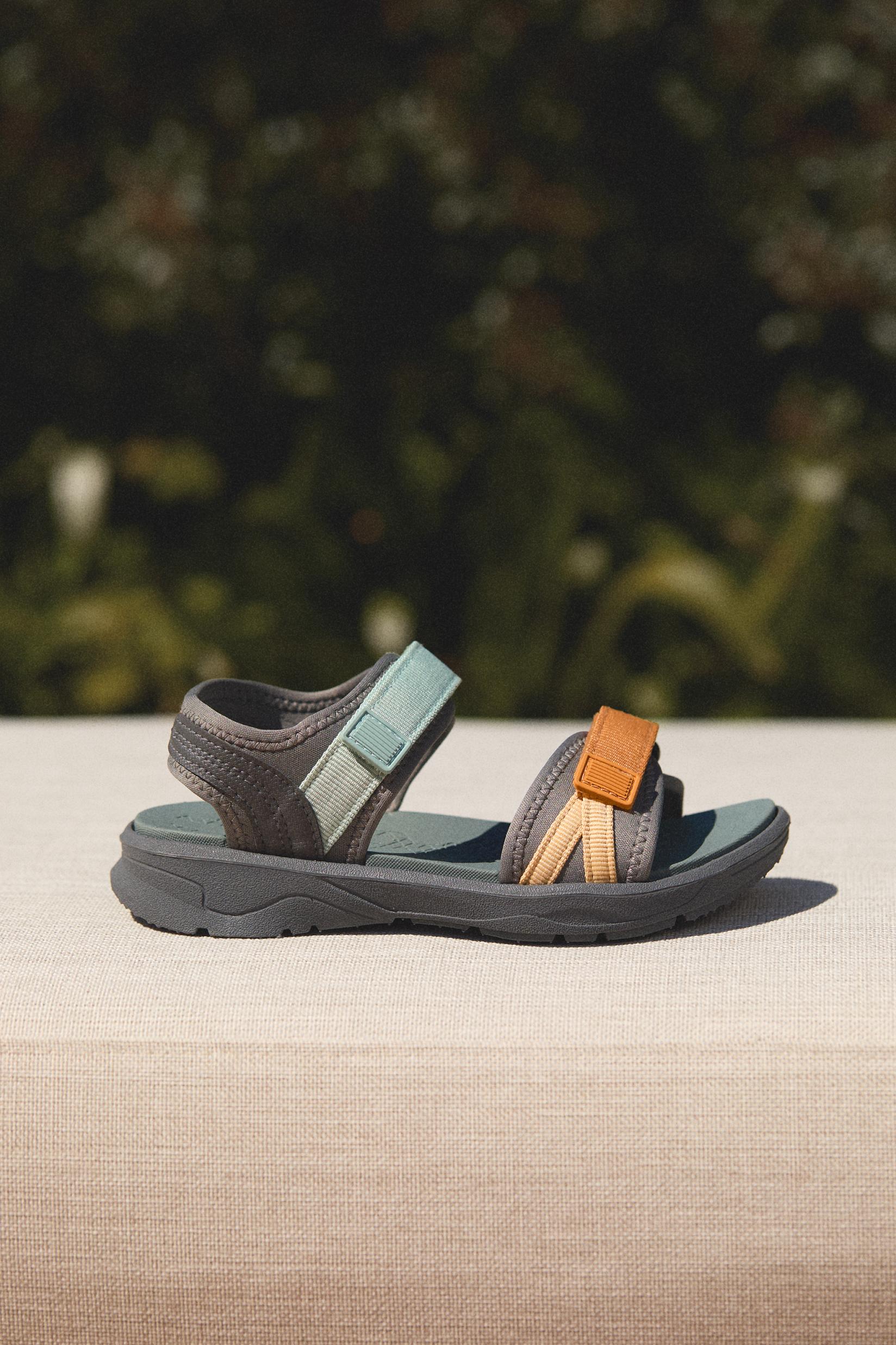 ADVENTURE SANDALS — GREY